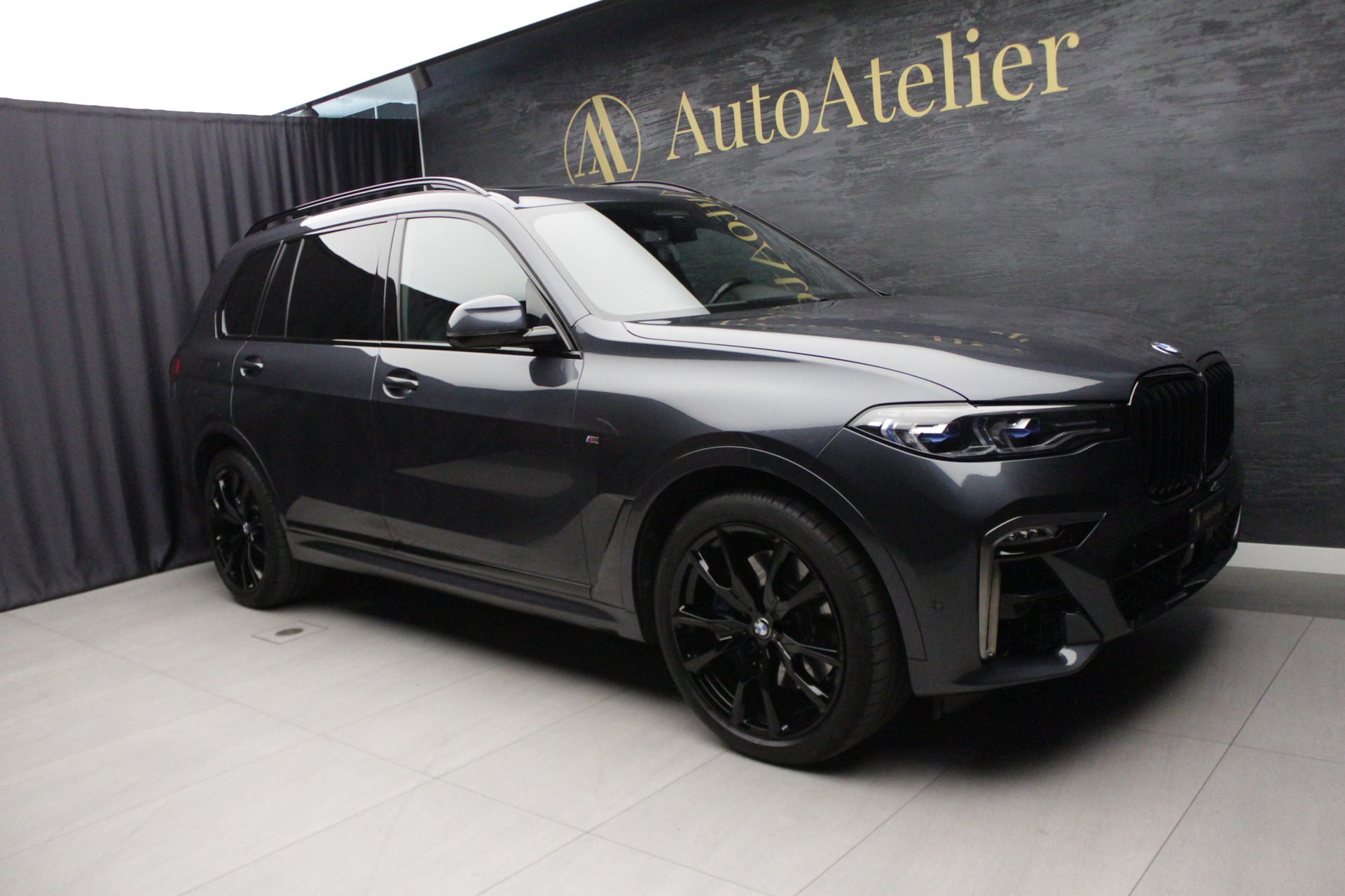 BMW X7 xDrive M50i Steptronic-showroom-element-2