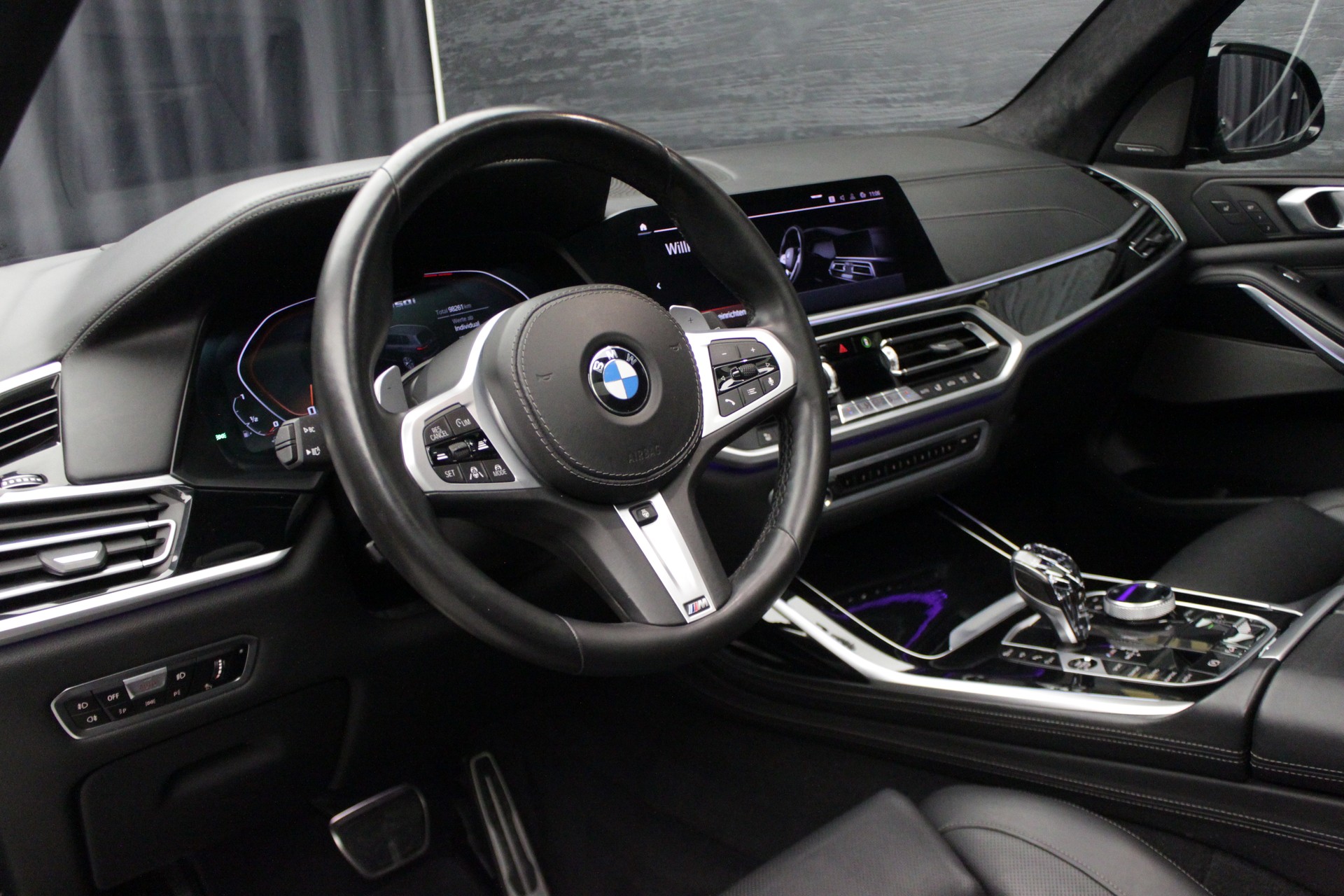 BMW X7 xDrive M50i Steptronic-image-24