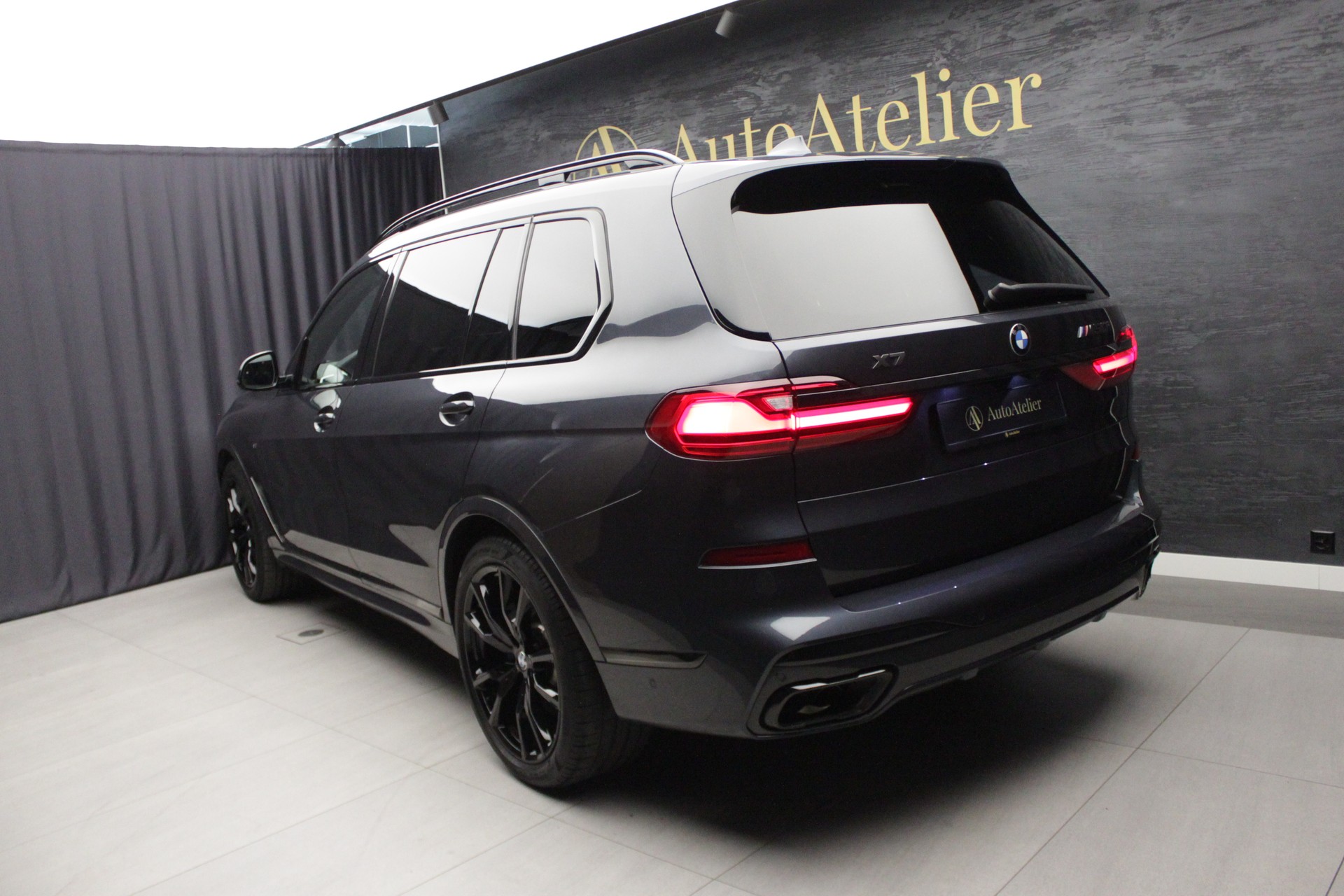 BMW X7 xDrive M50i Steptronic-image-12