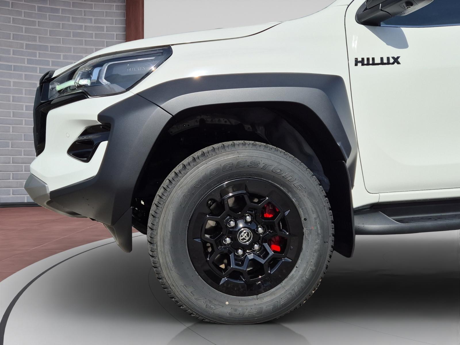TOYOTA Hilux Double Cab.-Pick-up 2.8 D-4D 230 GR Sport II-image-9