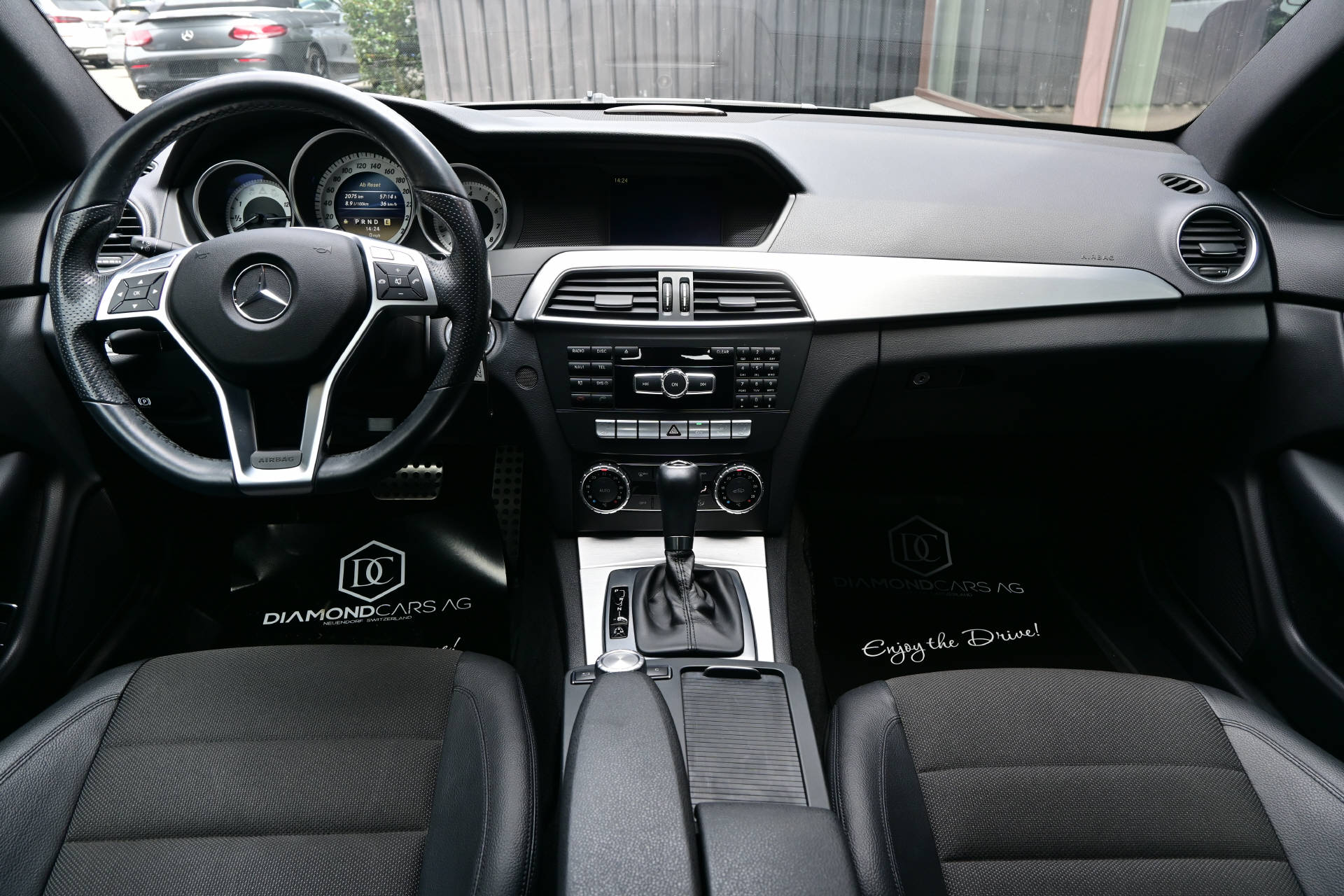 MERCEDES-BENZ C 180 BlueEF Coupé AMG Line-image-8