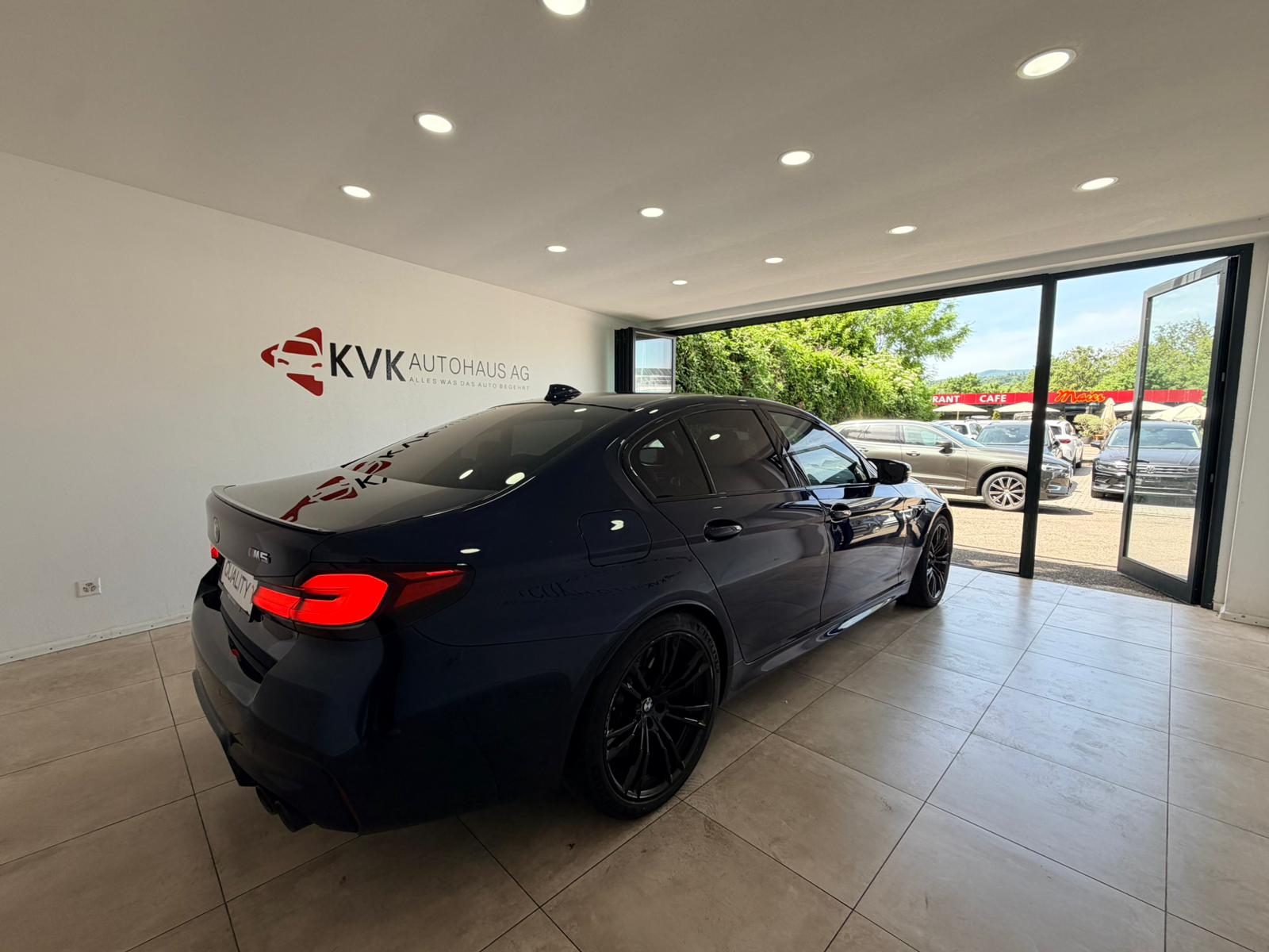 BMW M5 xDrive Drivelogic-showroom-element-2