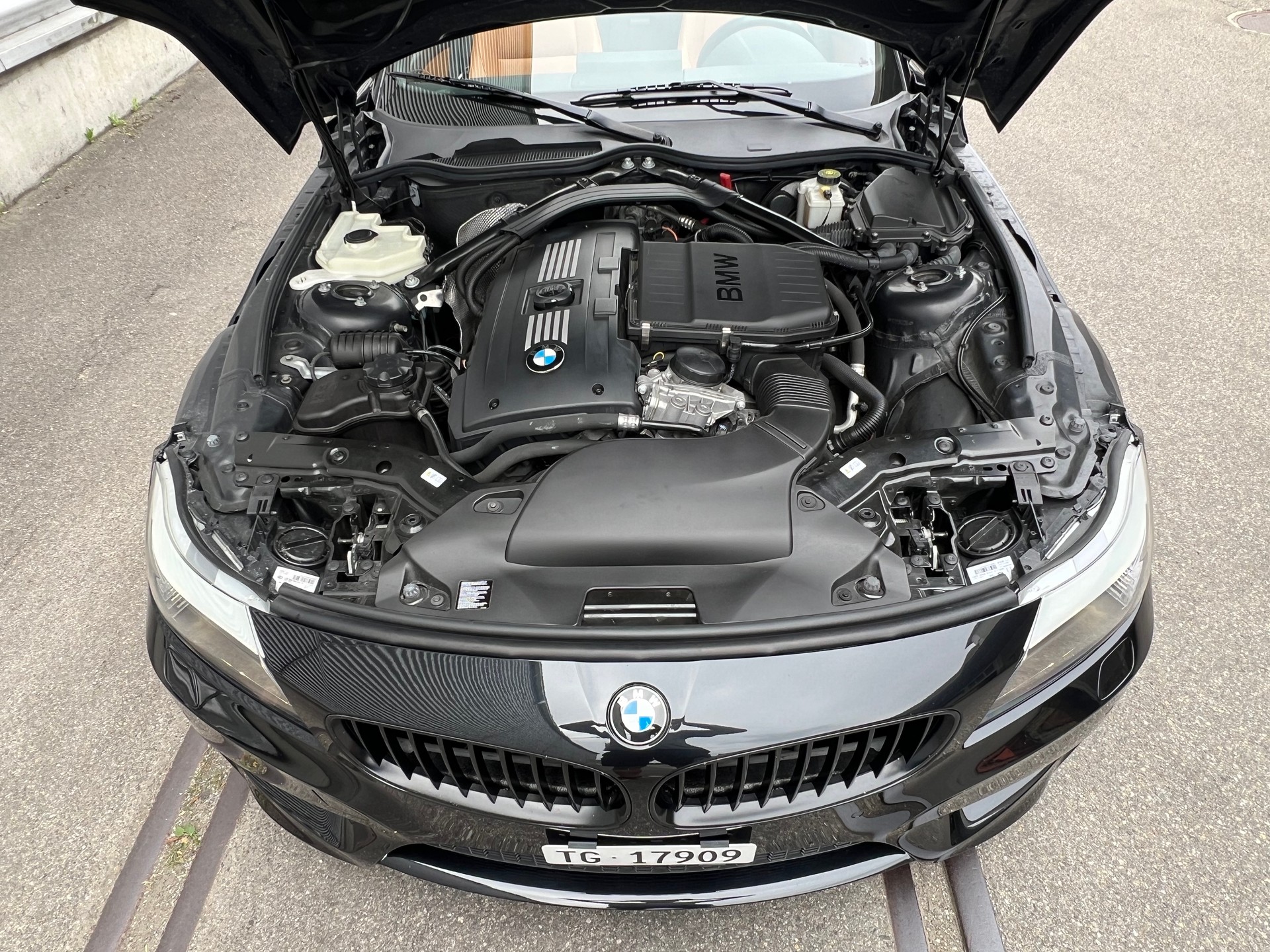 BMW Z4 sDrive35is DKG-image-8