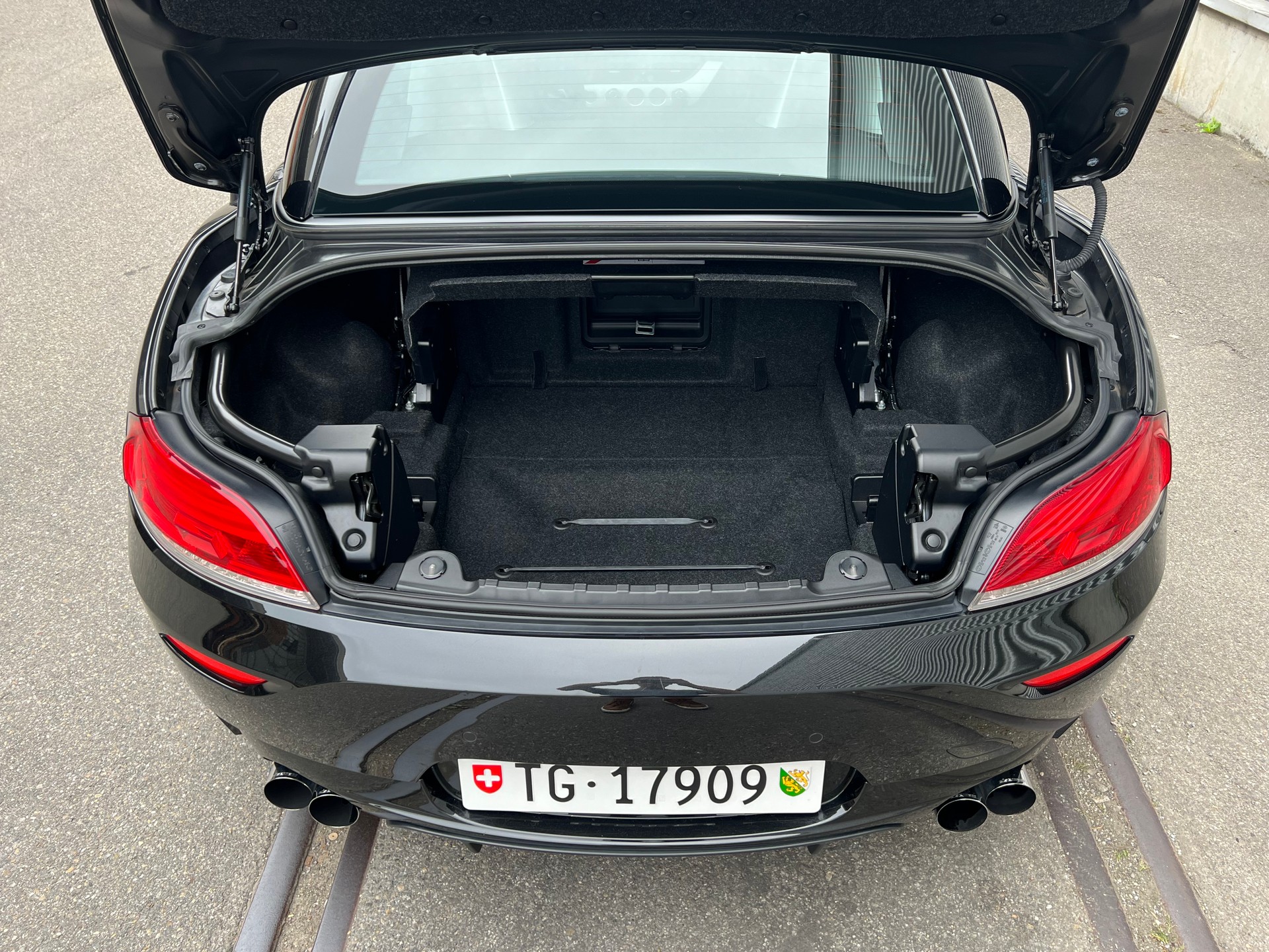 BMW Z4 sDrive35is DKG-image-9