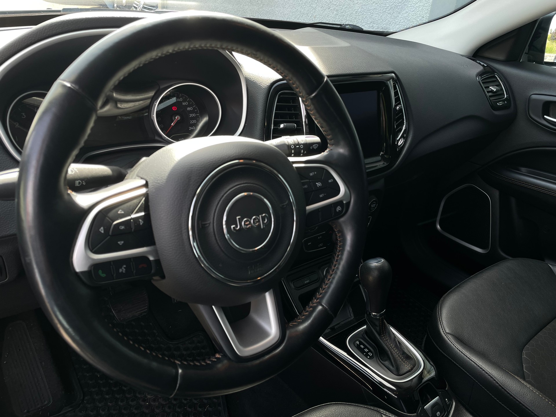JEEP Compass 4x2 1.3 Turbo Limited DKG-image-6