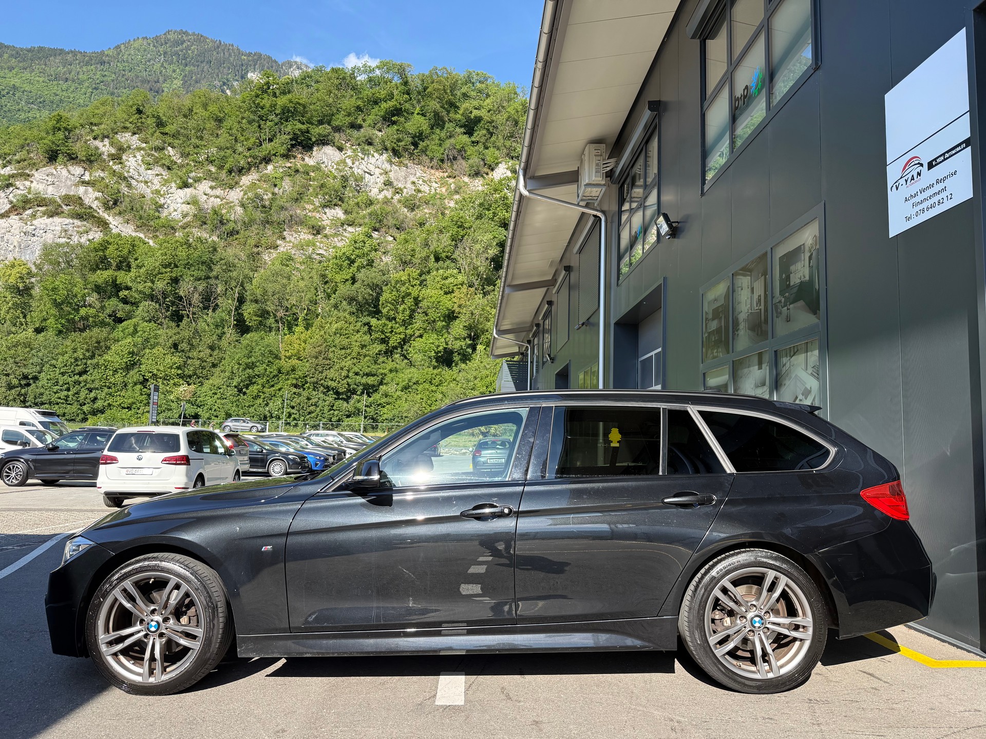 BMW 320d xDrive Touring Pack-M Steptronic-image-3