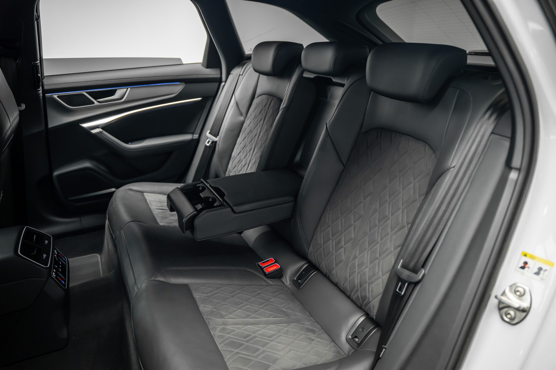 AUDI * RS6 AVANT * RS DYNAMIKPAKET * LUFTFAHRWERK * 22 ZOLL PERFORMANCE RÄDER * AHK * LEASING AB 685.- *-image-17