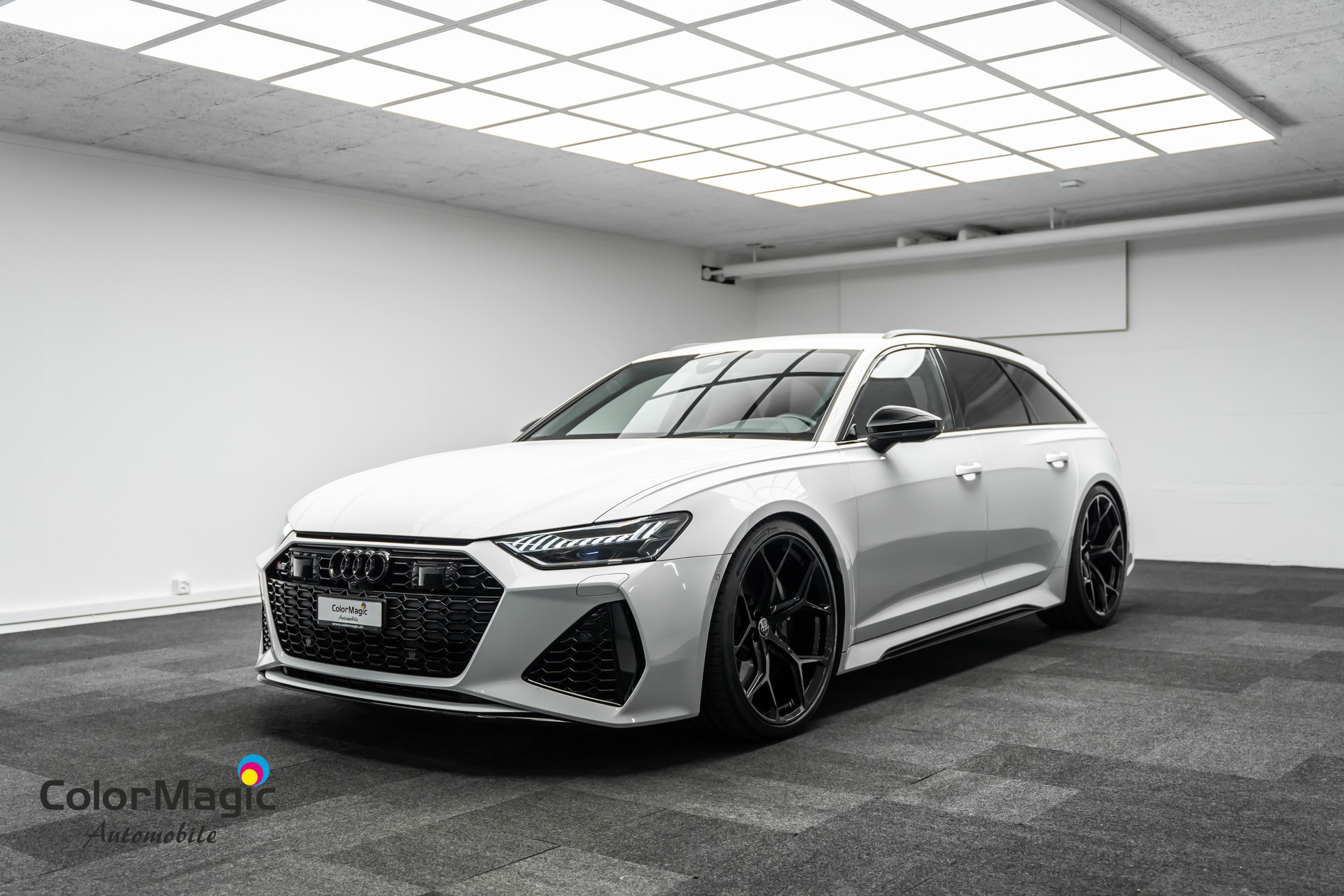 AUDI * RS6 AVANT * RS DYNAMIKPAKET * LUFTFAHRWERK * 22 ZOLL PERFORMANCE RÄDER * AHK * LEASING AB 684.- *