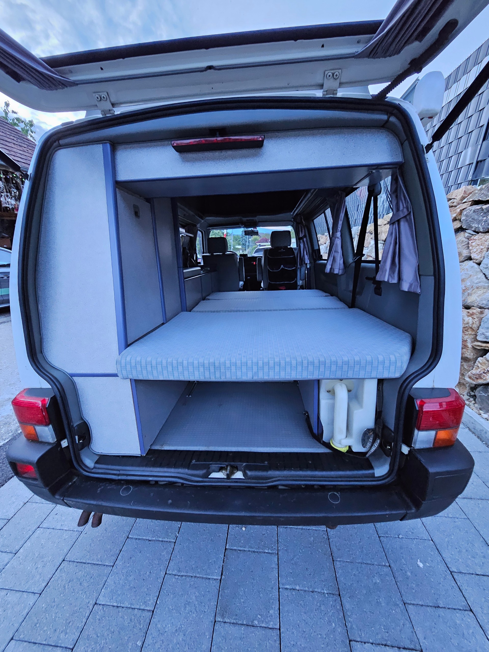 VW California Coach-image-12