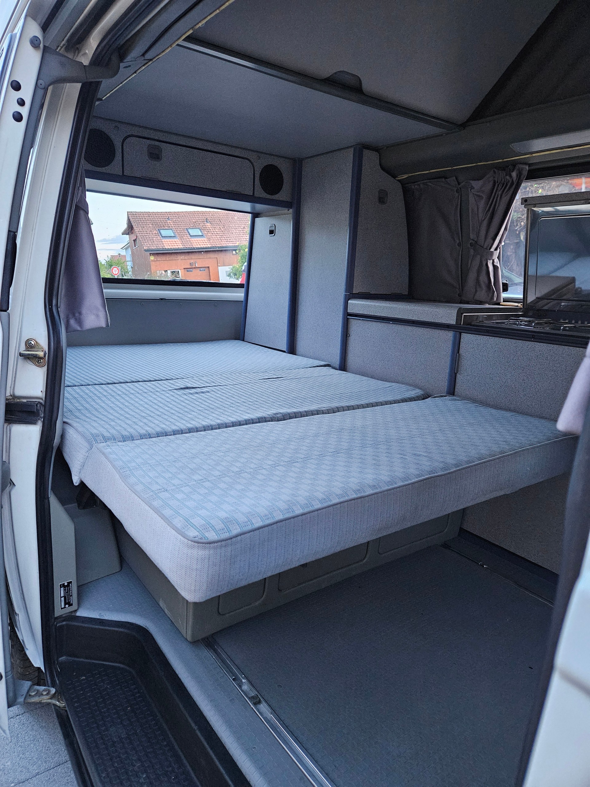VW California Coach-image-11