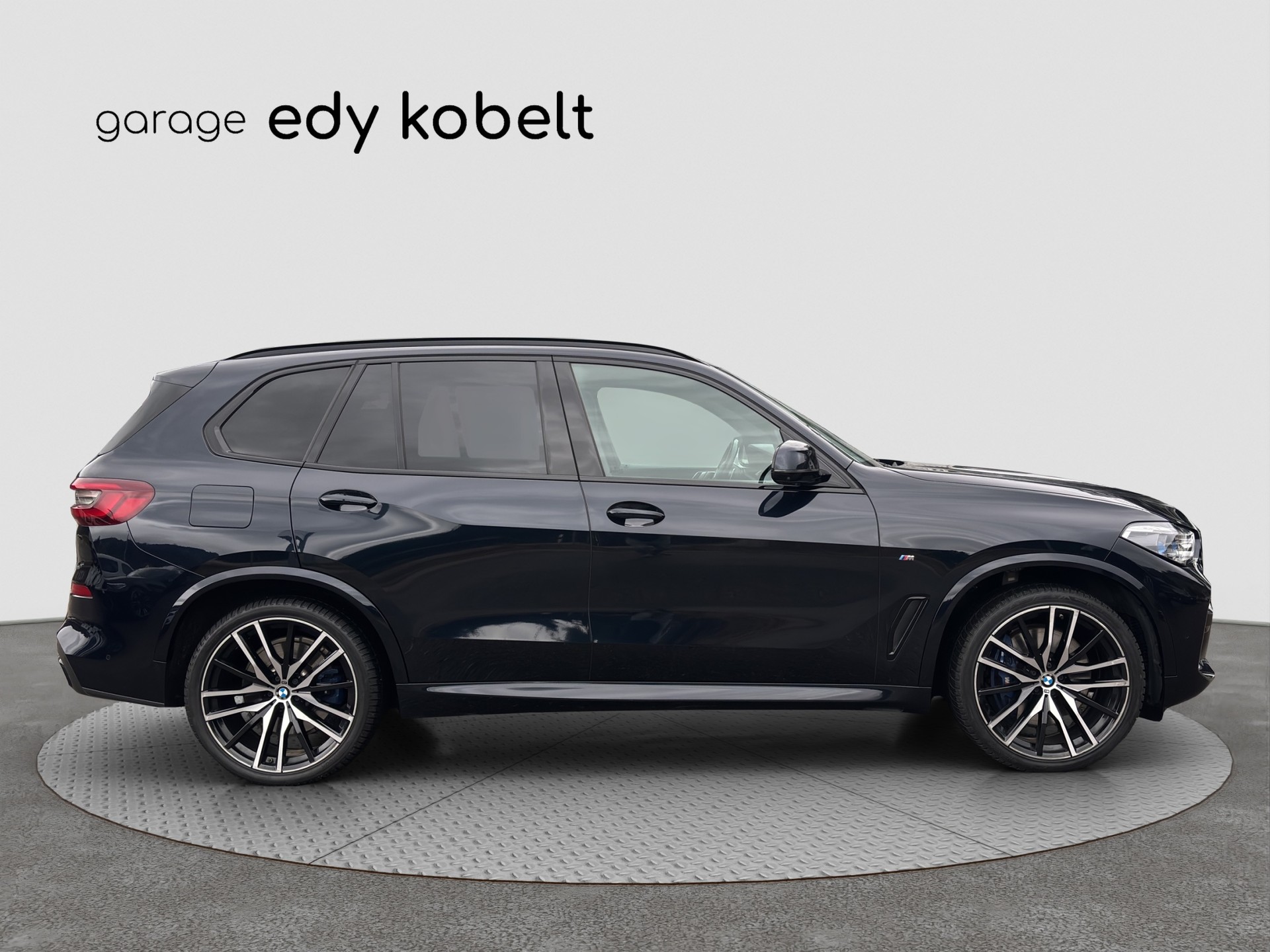 BMW X5 xDrive 48V 40d M Sport Steptronic-image-22