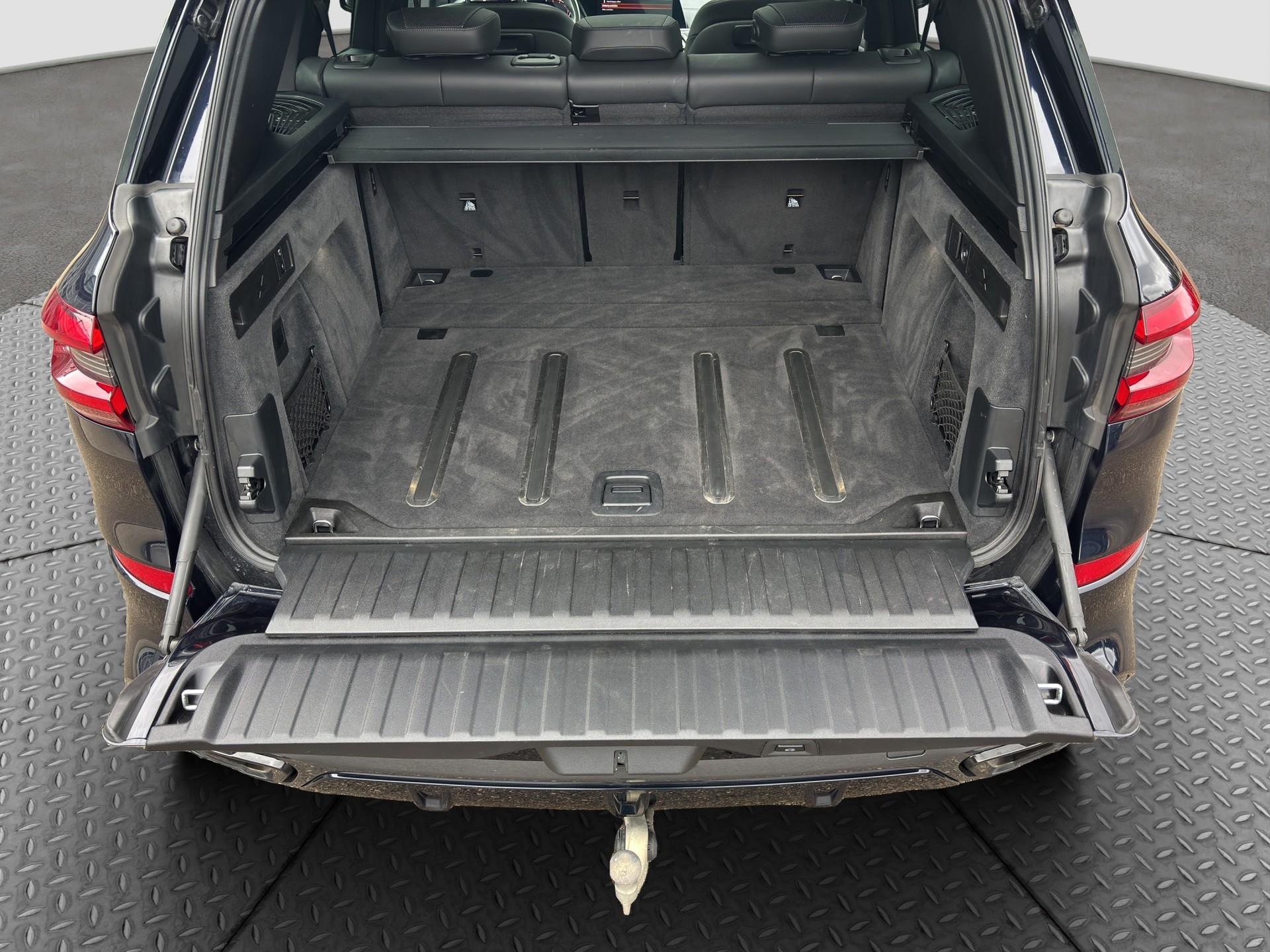 BMW X5 xDrive 48V 40d M Sport Steptronic-image-16