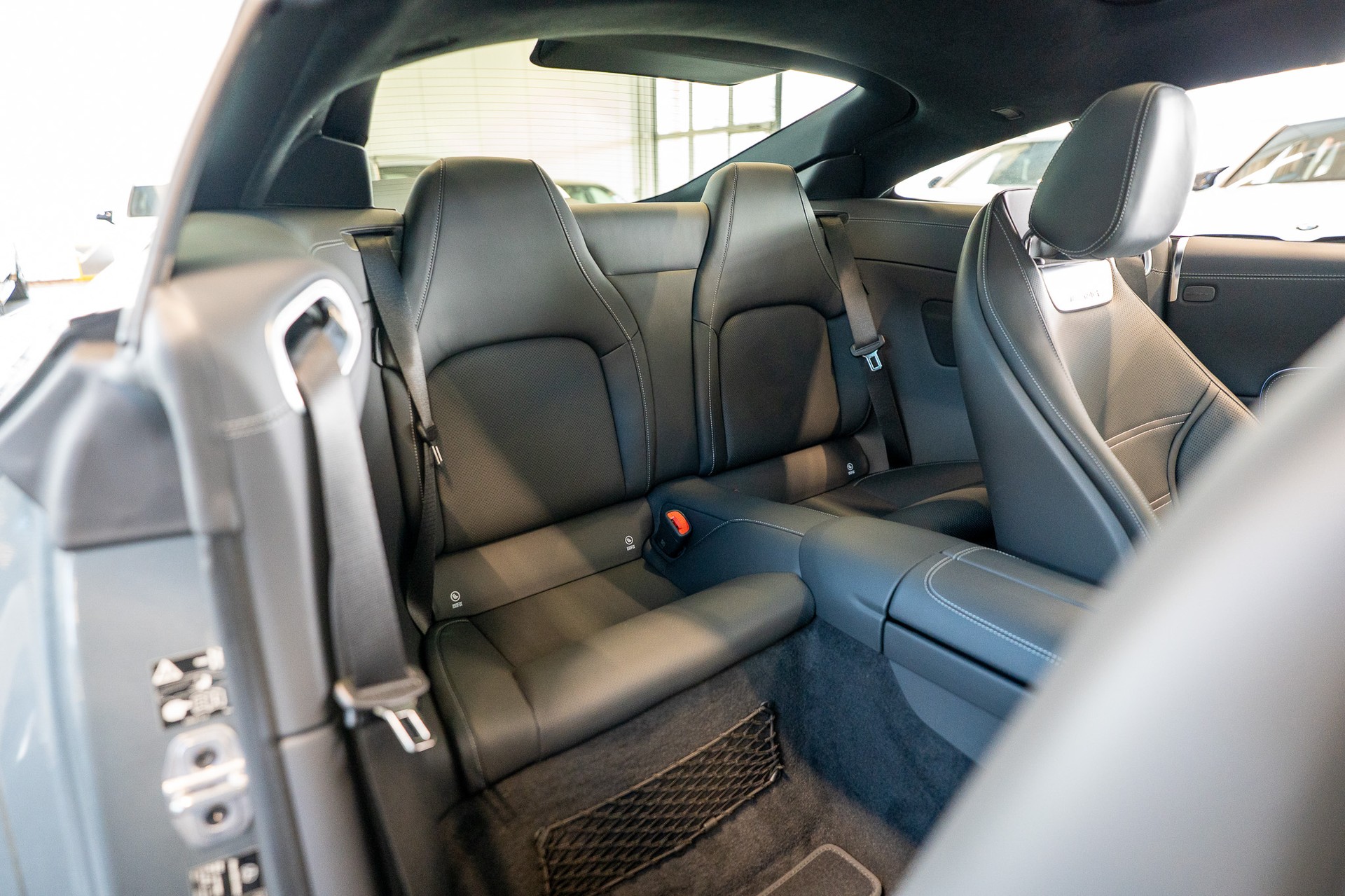MERCEDES-BENZ AMG GT 63 Executive Edition 4matic+ / 4 Sitze / Carbon Paket / Glasdach / 360°Kamera-image-12