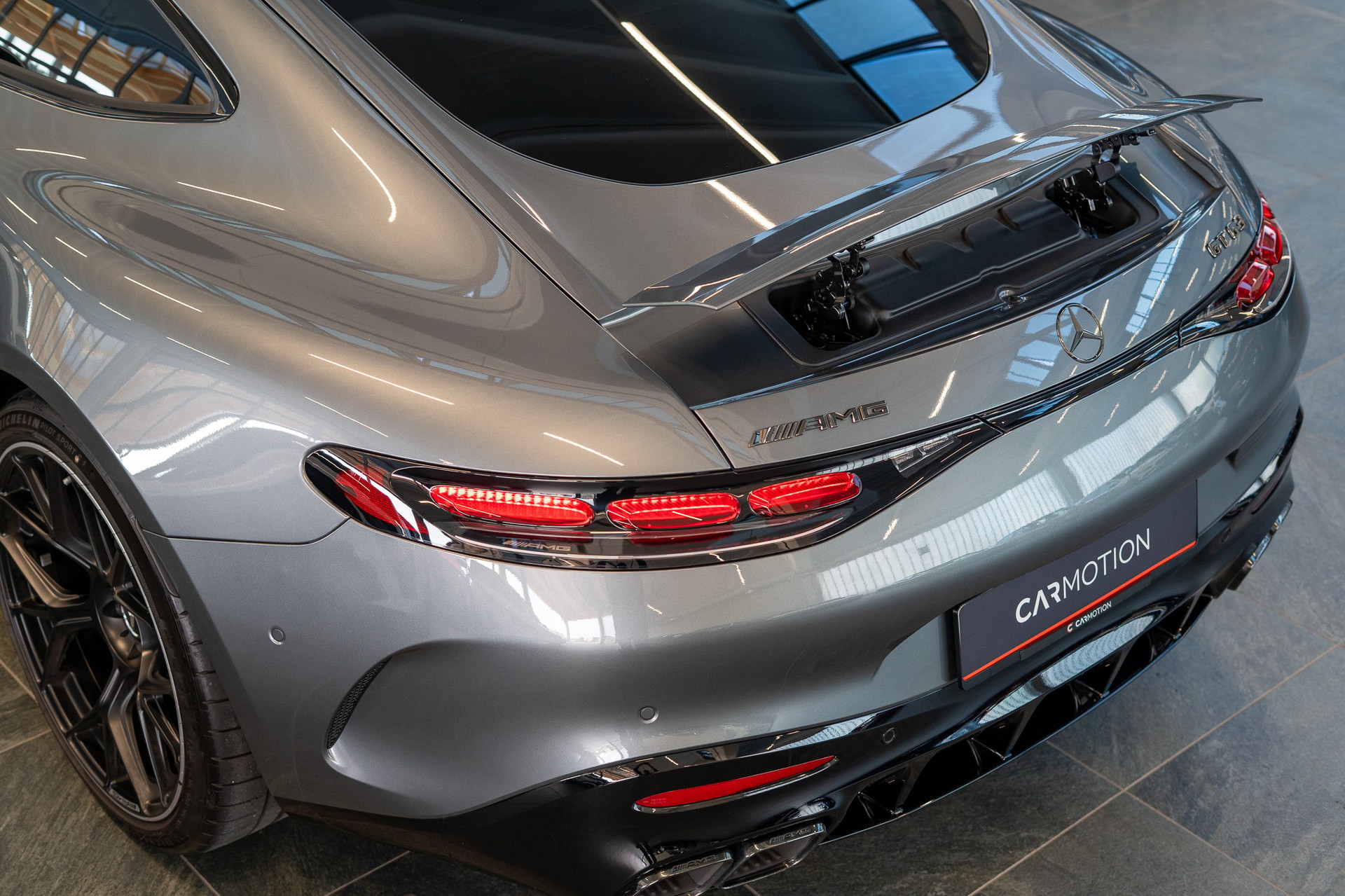 MERCEDES-BENZ AMG GT 63 Executive Edition 4matic+ / 4 Sitze / Carbon Paket / Glasdach / 360°Kamera-image-21