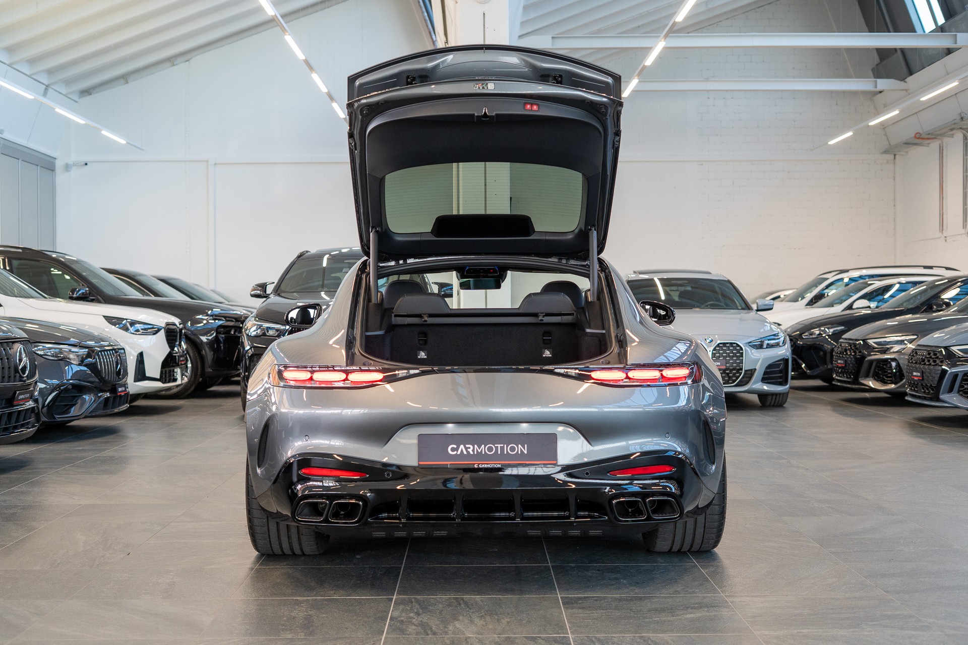 MERCEDES-BENZ AMG GT 63 Executive Edition 4matic+ / 4 Sitze / Carbon Paket / Glasdach / 360°Kamera-image-5