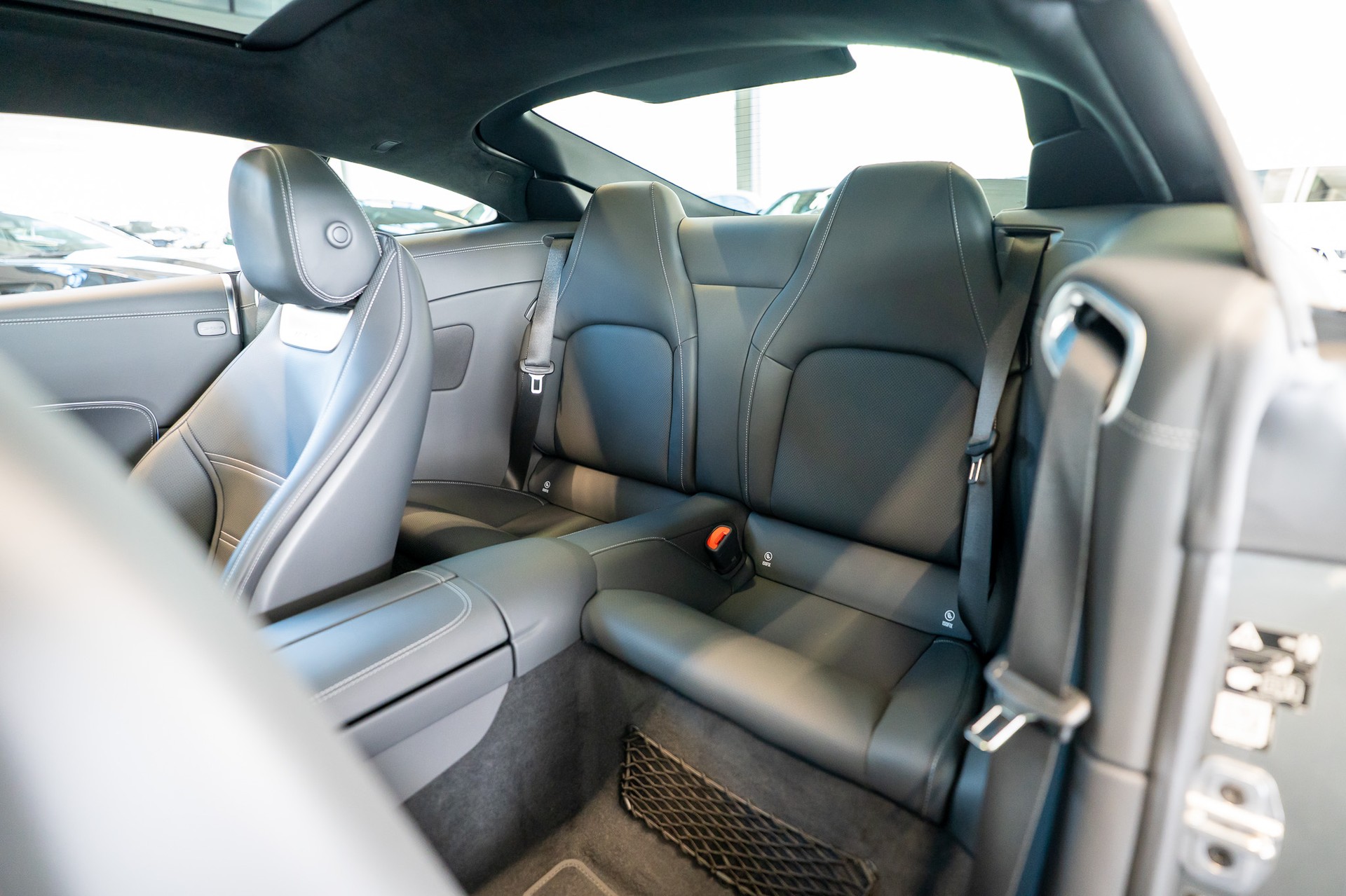 MERCEDES-BENZ AMG GT 63 Executive Edition 4matic+ / 4 Sitze / Carbon Paket / Glasdach / 360°Kamera-image-11