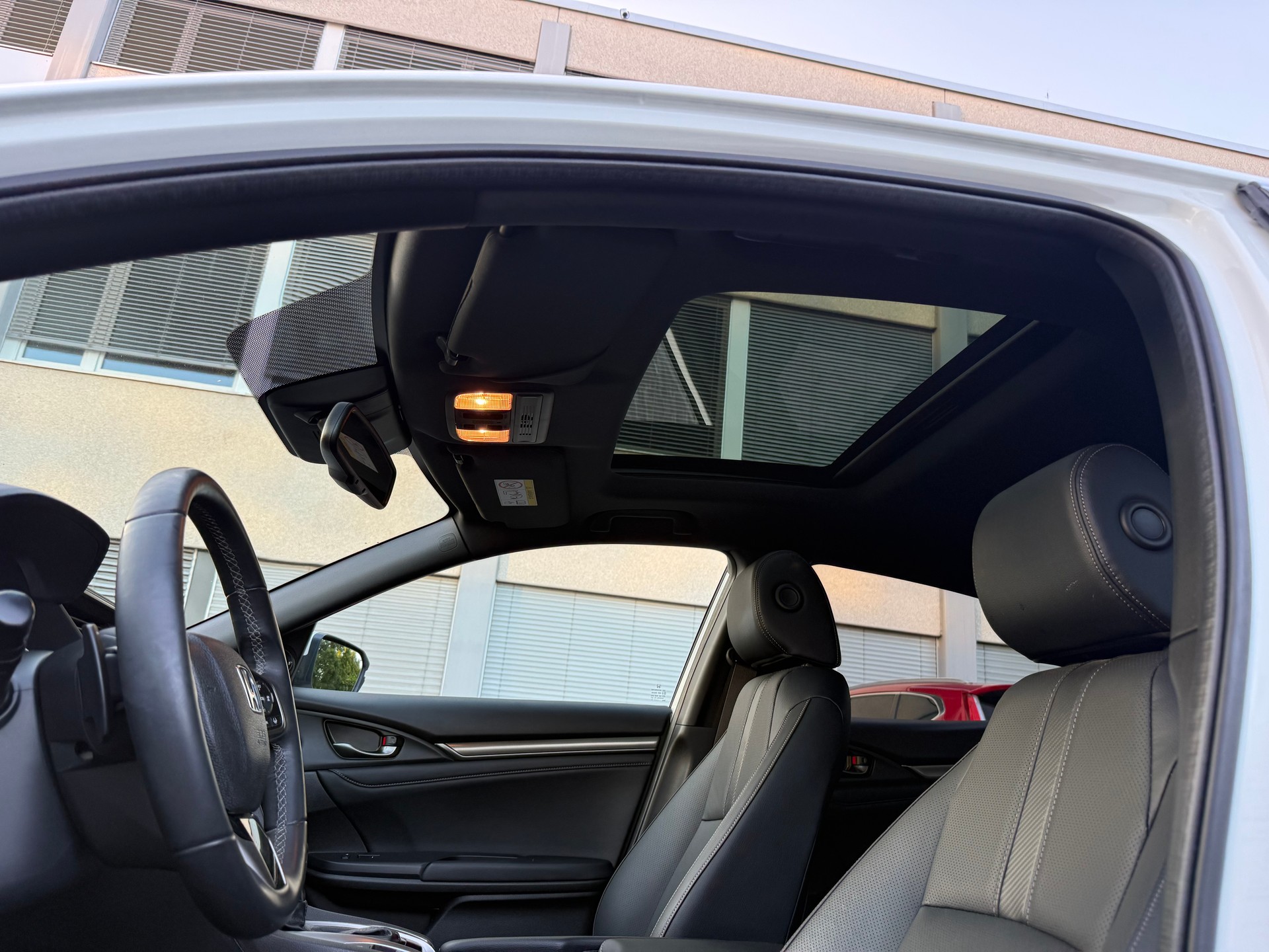 HONDA Civic 1.5 VTEC Sport Plus CVT-image-6