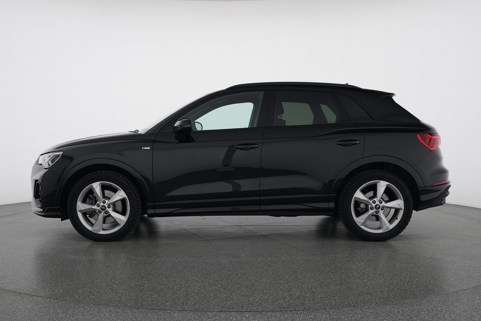AUDI Q3 Sportback 40 TDI S line quattro S-tronic-showroom-element-2