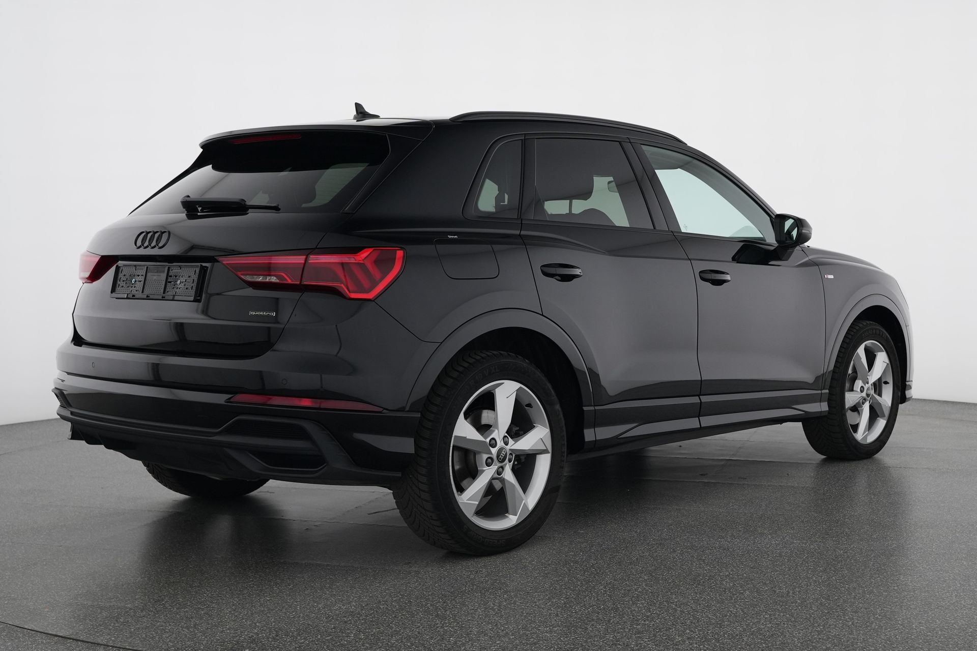 AUDI Q3 Sportback 40 TDI S line quattro S-tronic-image-4