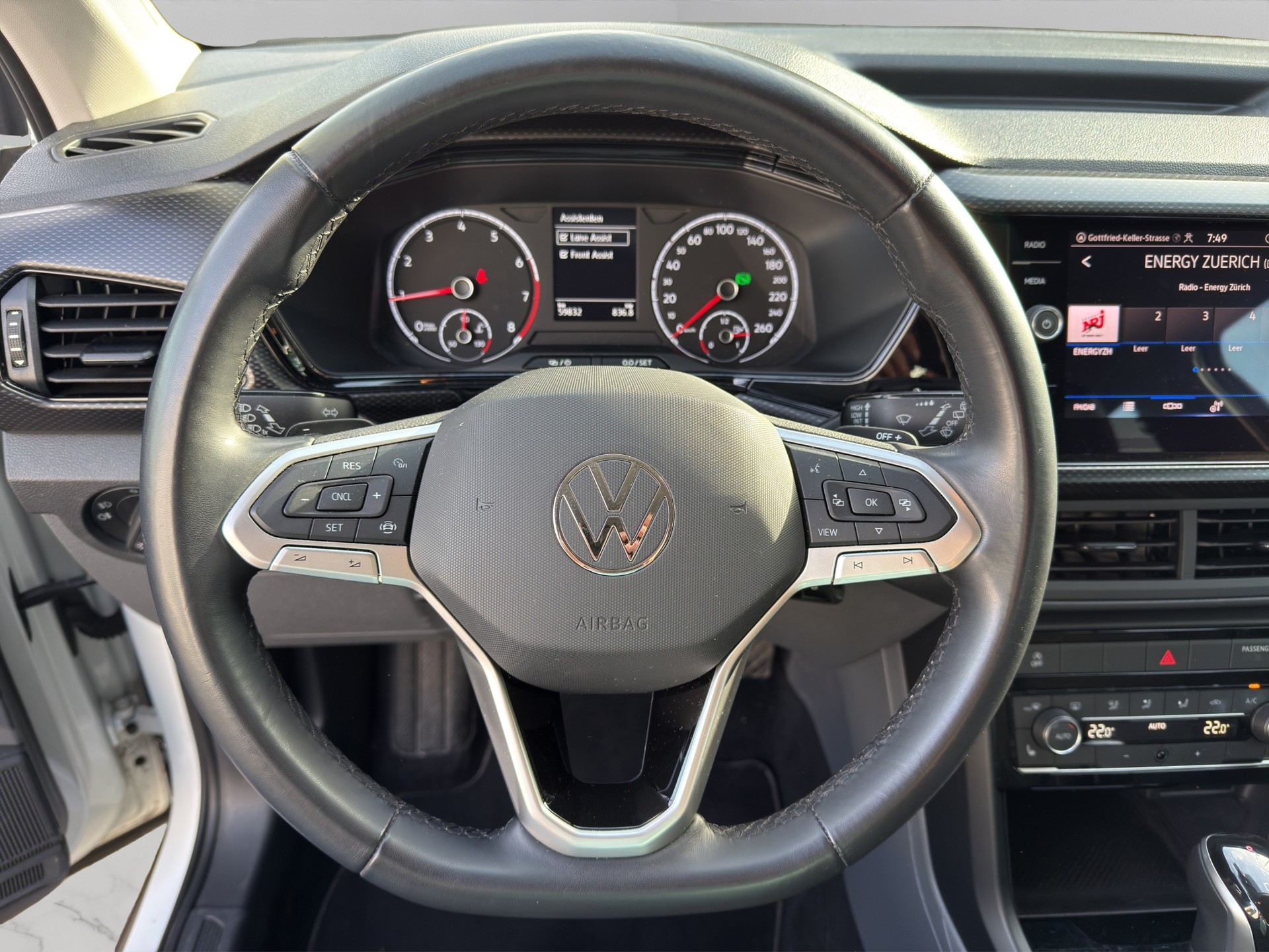 VW T-Cross 1.0 TSI Life DSG * Garantie * 8 fach * Modell 2021 *-image-11