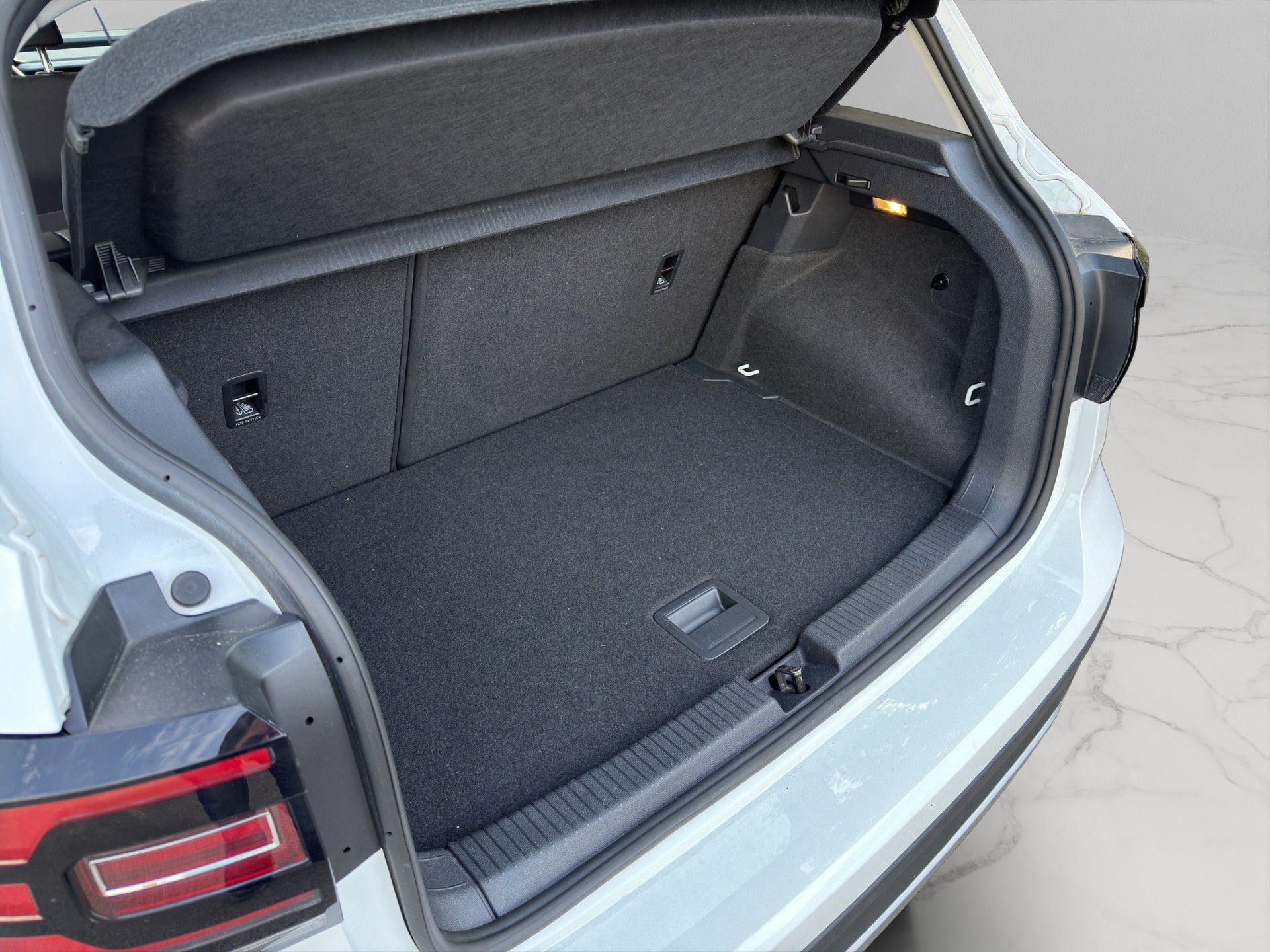 VW T-Cross 1.0 TSI Life DSG * Garantie * 8 fach * Modell 2021 *-image-9