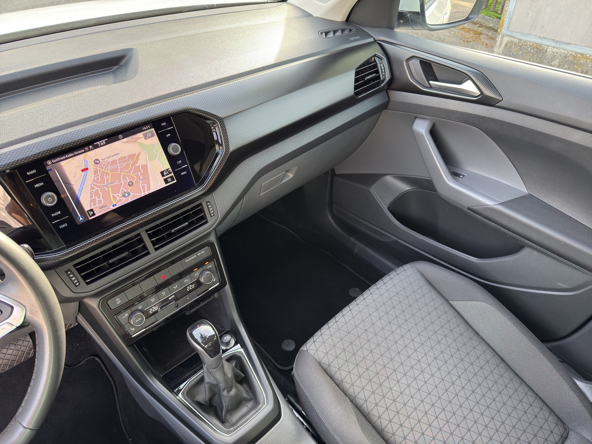 VW T-Cross 1.0 TSI Life DSG * Garantie * 8 fach * Modell 2021 *-image-12
