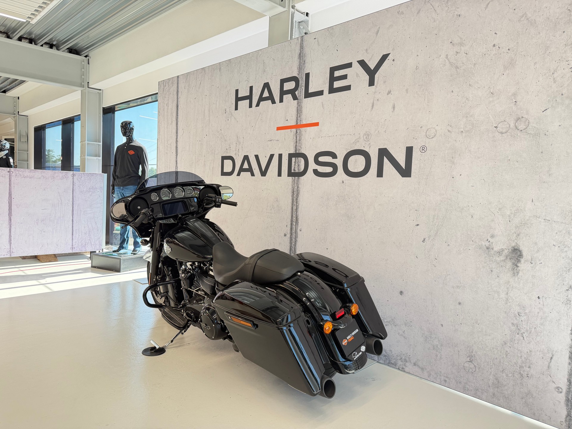 HARLEY-DAVIDSON FLHXS Street Glide Special Black Finish 114-image-5