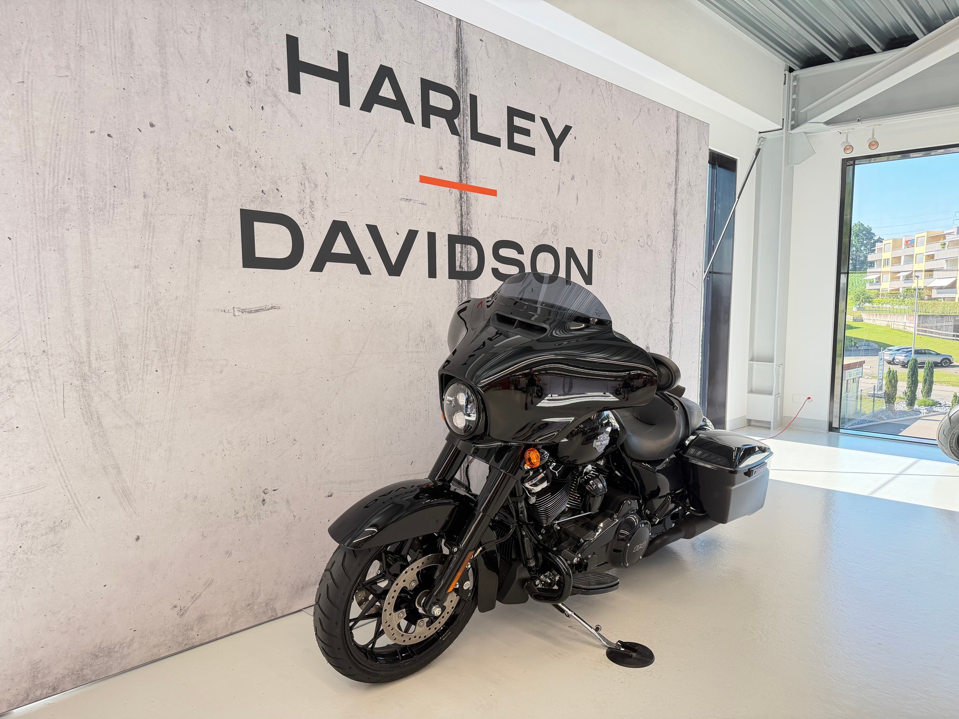 HARLEY-DAVIDSON FLHXS Street Glide Special Black Finish 114-image-4