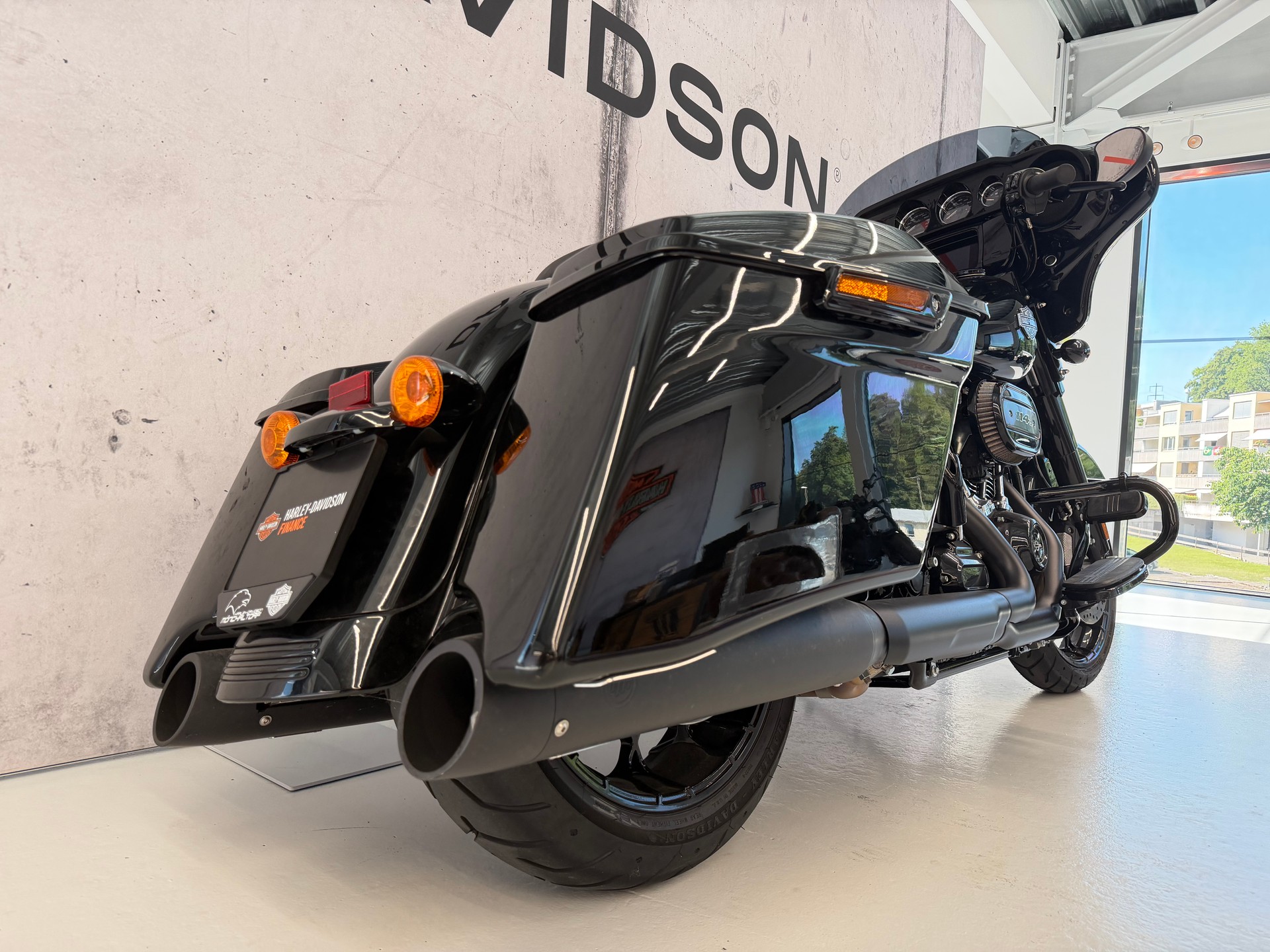 HARLEY-DAVIDSON FLHXS Street Glide Special Black Finish 114-image-6