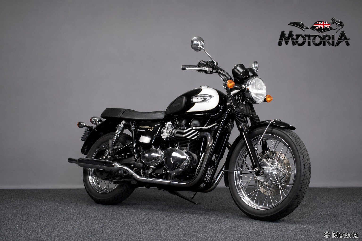 TRIUMPH Bonneville 900 i T 100-image-0