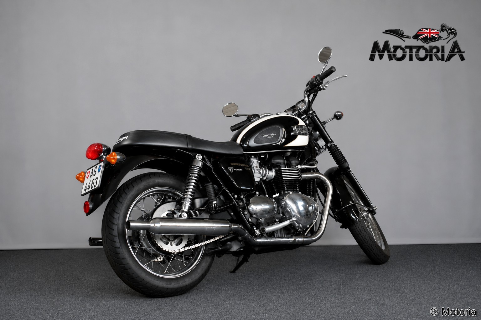 TRIUMPH Bonneville 900 i T 100-image-2