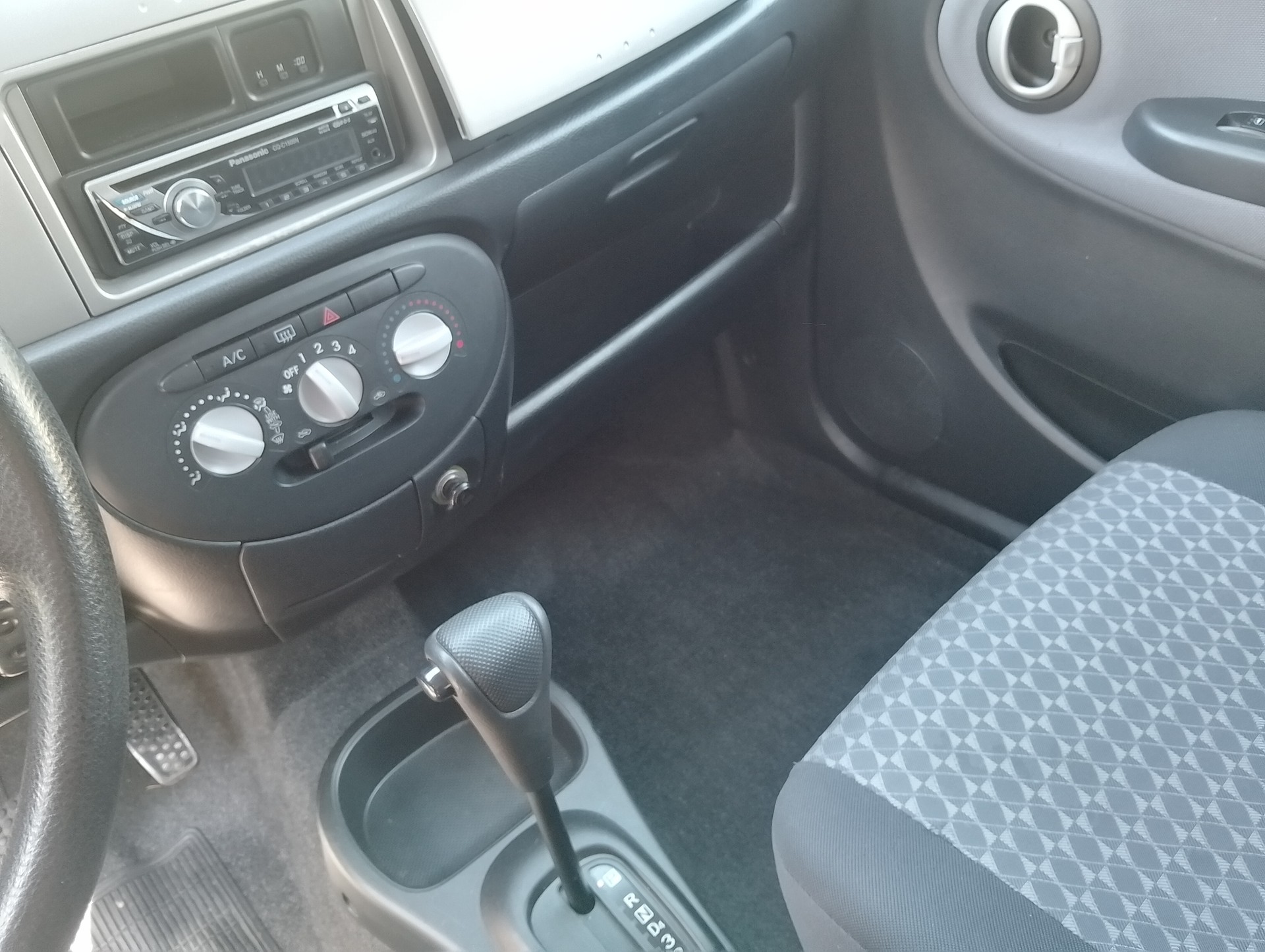 DAIHATSU Trevis 1.0-image-13