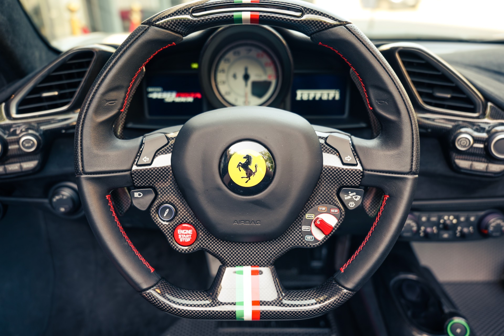 FERRARI 488 Pista Spider 3.9 V8-image-10