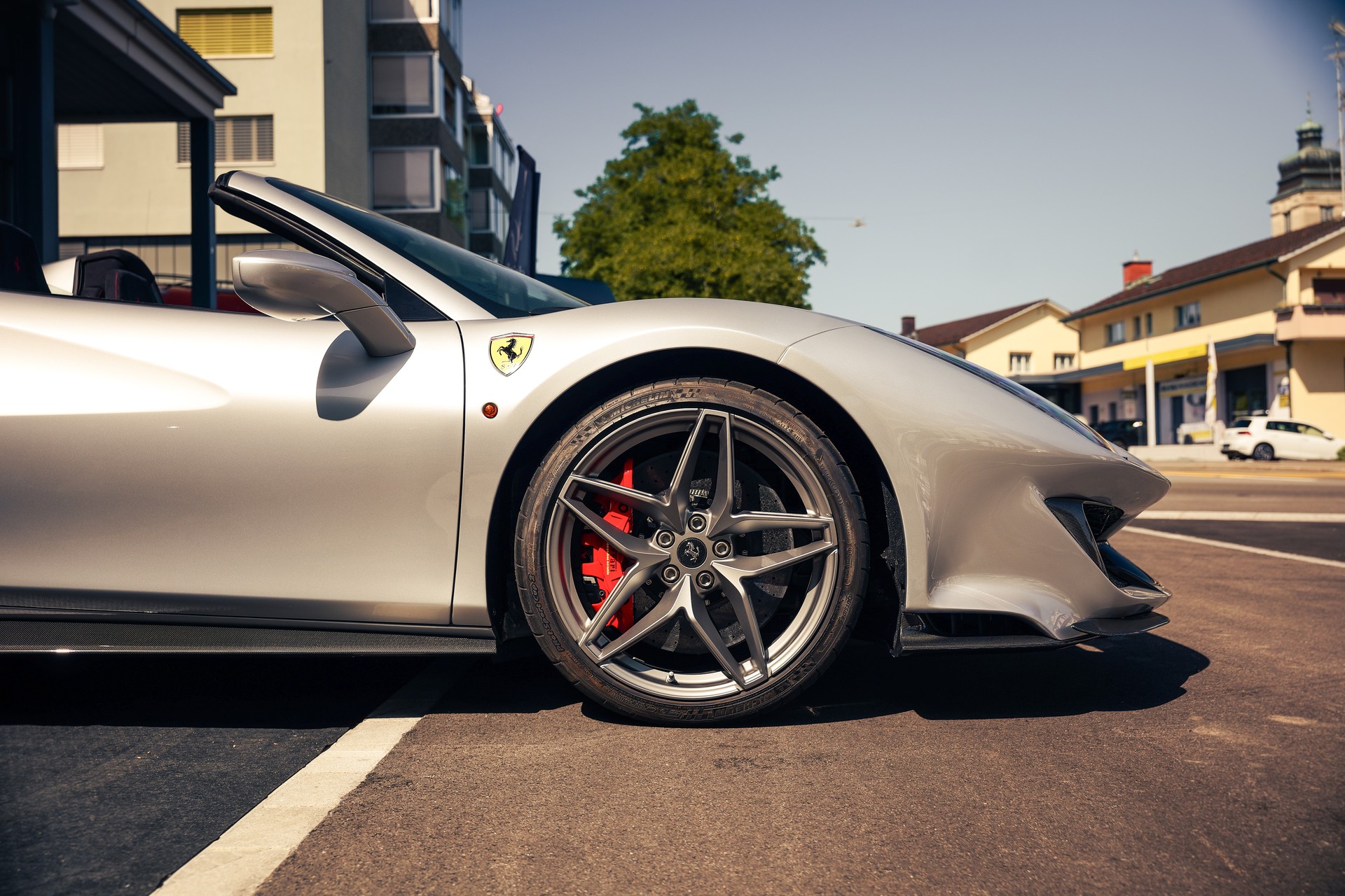 FERRARI 488 Pista Spider 3.9 V8-showroom-element-3