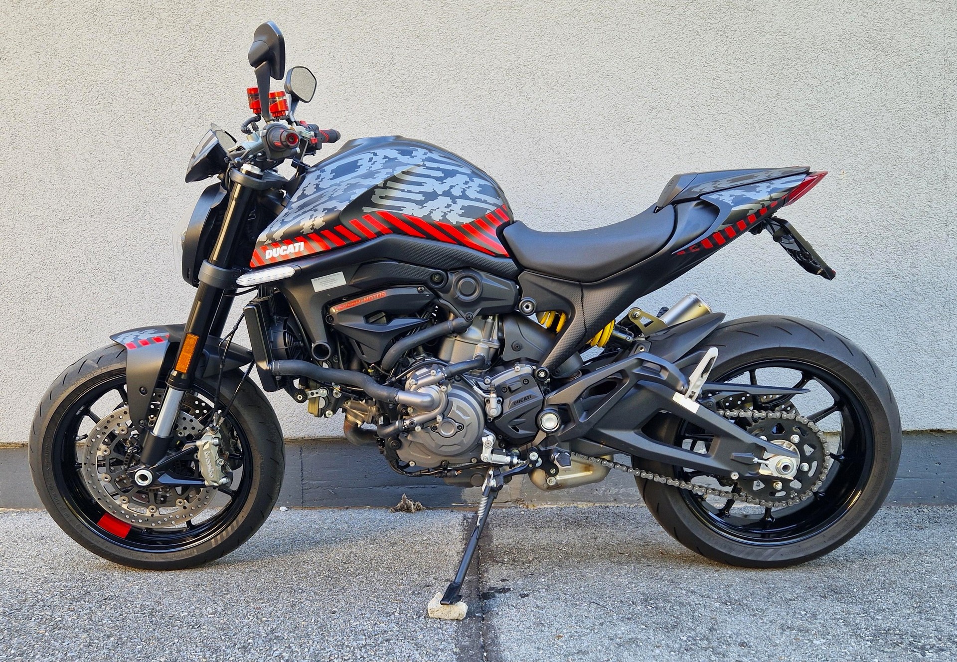 DUCATI Monster + 937-image-3