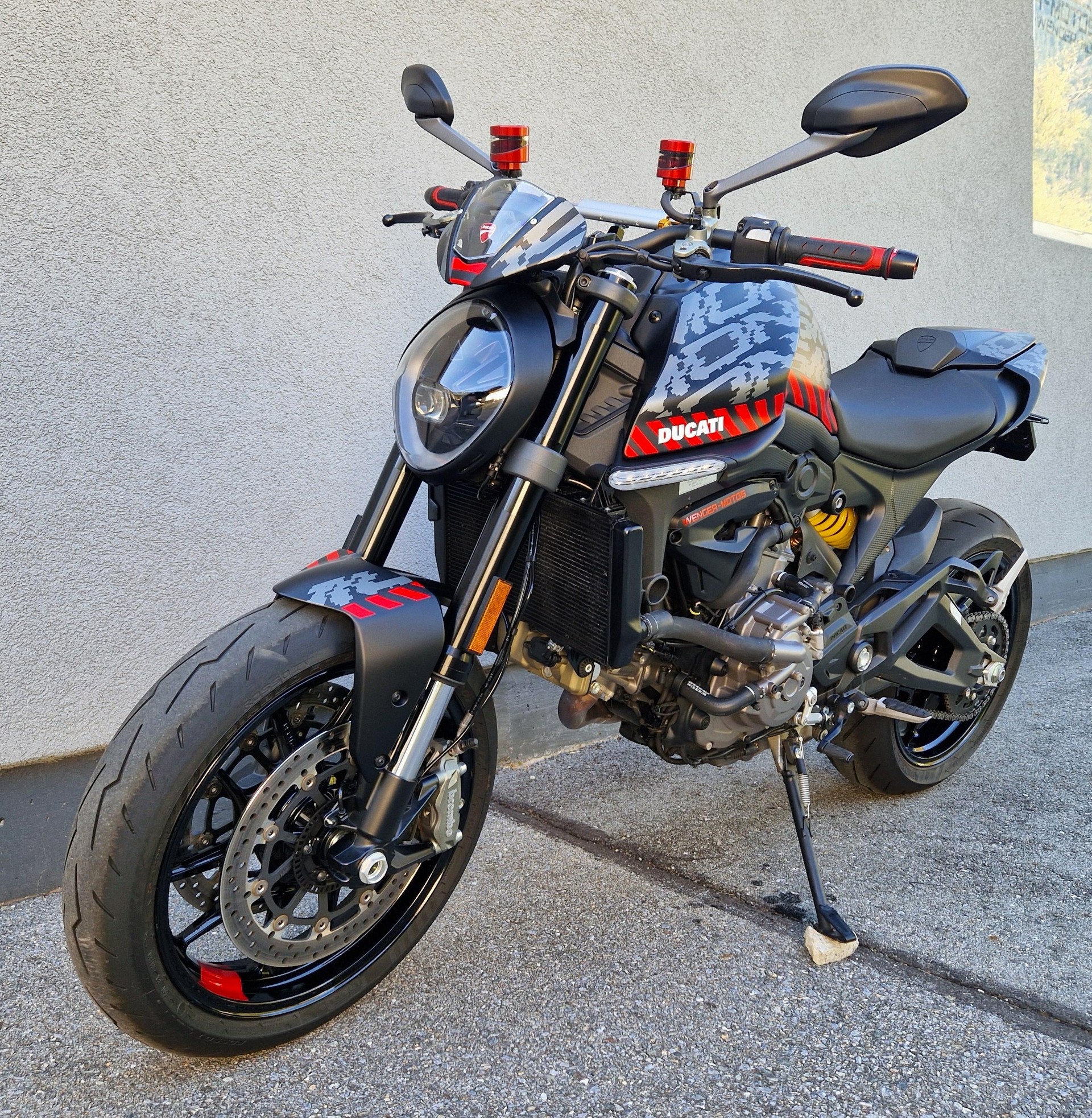 DUCATI Monster + 937-image-2