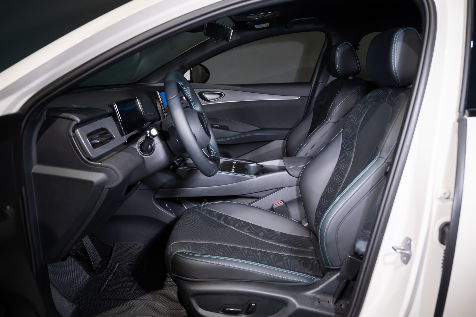 BYD Seal 6 DM-i Touring Boost-image-12