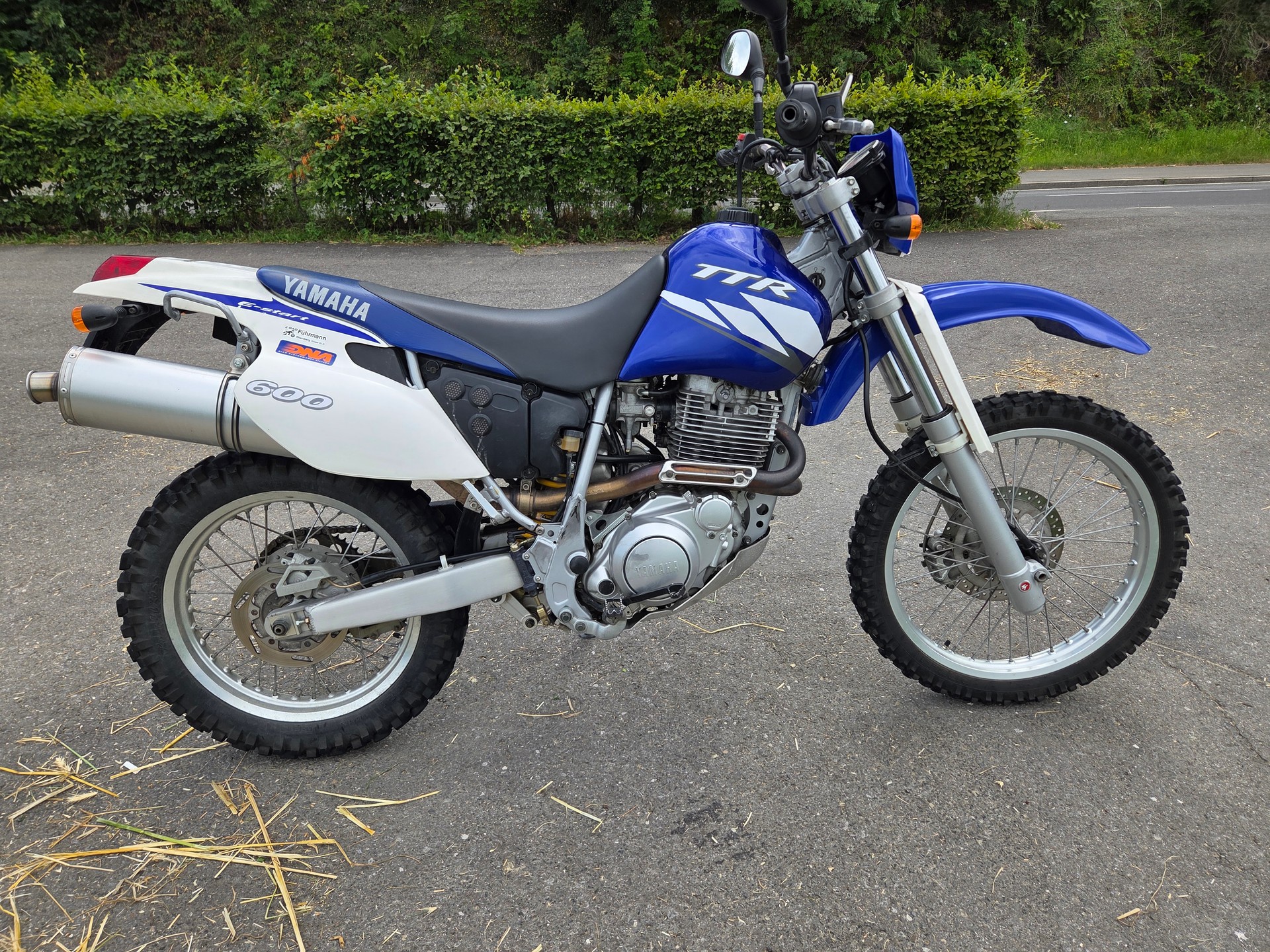YAMAHA TT 600 R-image-0