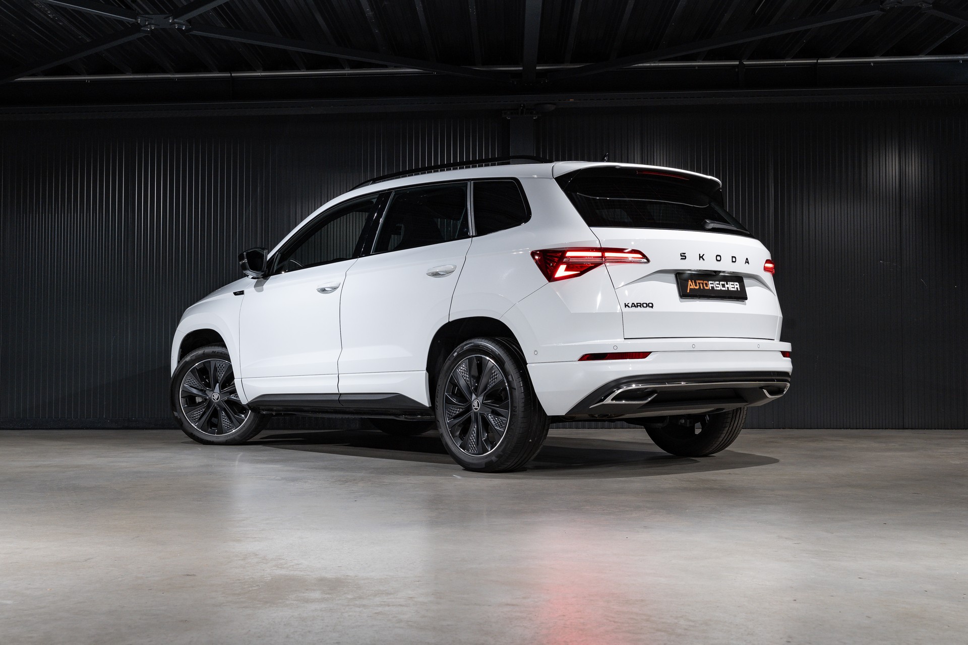 SKODA Karoq 1.5 TSI SportLine DSG-showroom-element-1