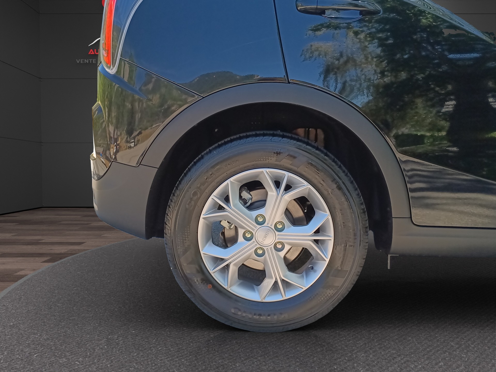KGM-SsangYong Tivoli 1.5 T GDI Steel 4WD Automat-image-14