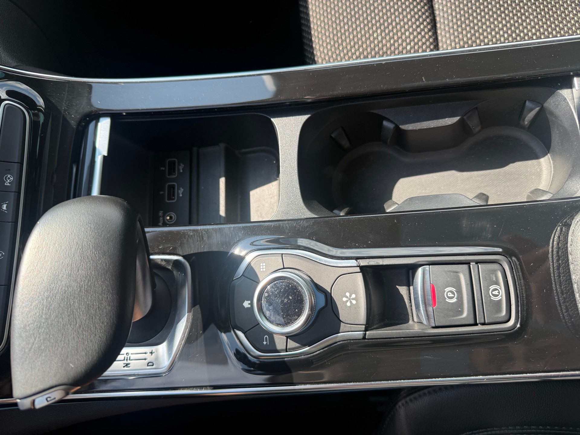 RENAULT Espace 2.0 dCi Intens EDC 6-showroom-element-3