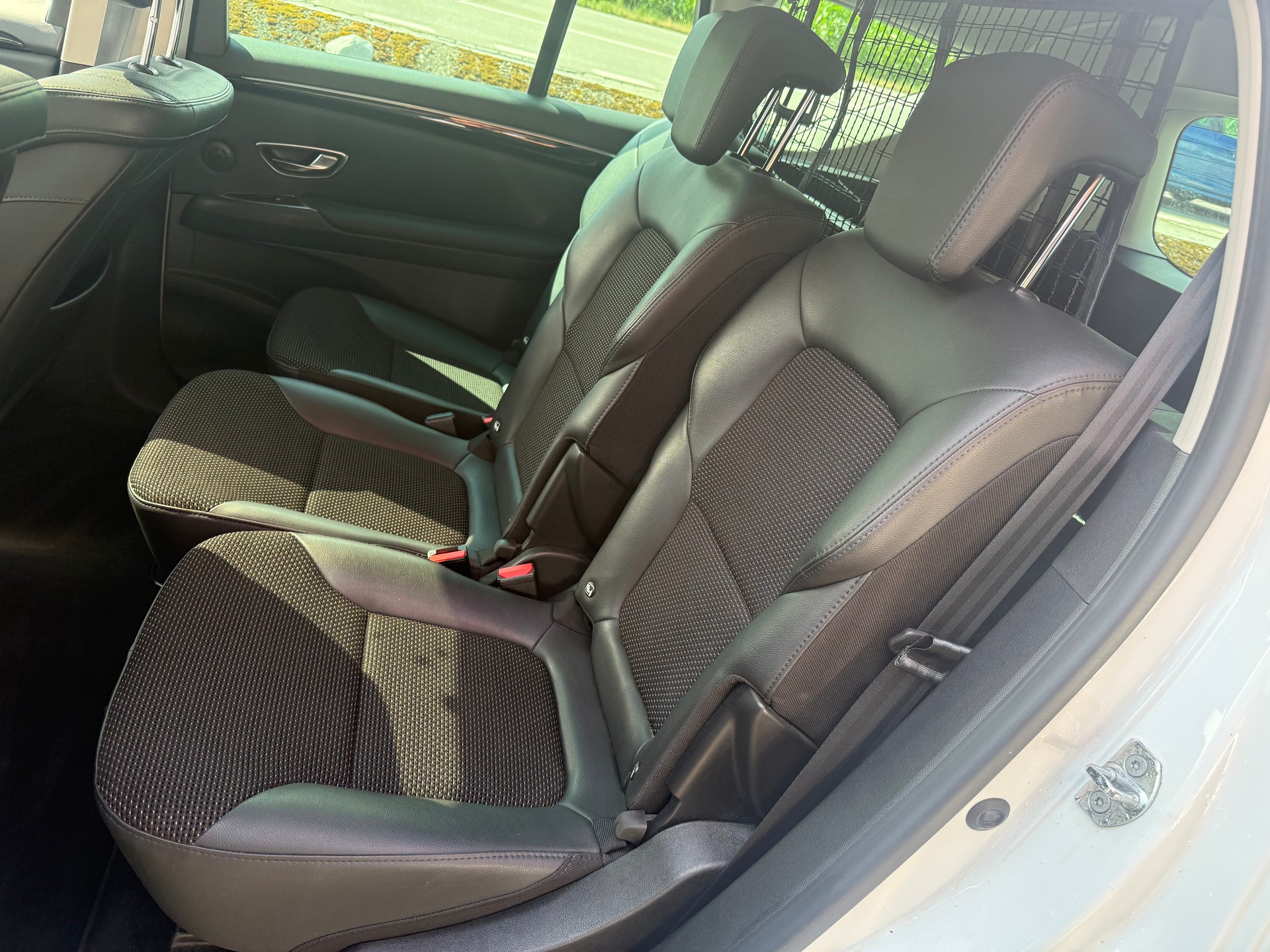 RENAULT Espace 2.0 dCi Intens EDC 6-image-8
