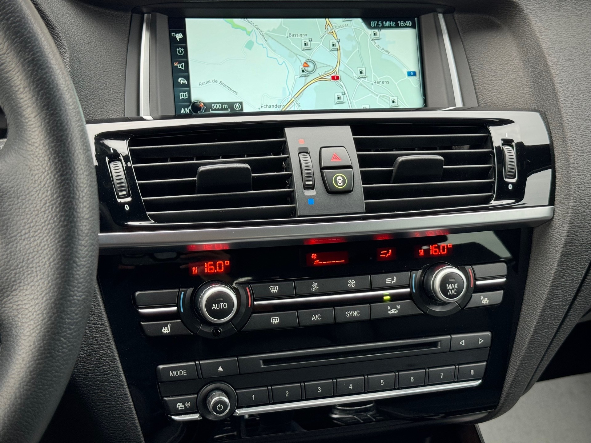 BMW X3 xDrive 28i xLine Steptronic - Véhicule Suisse (CH)-image-12