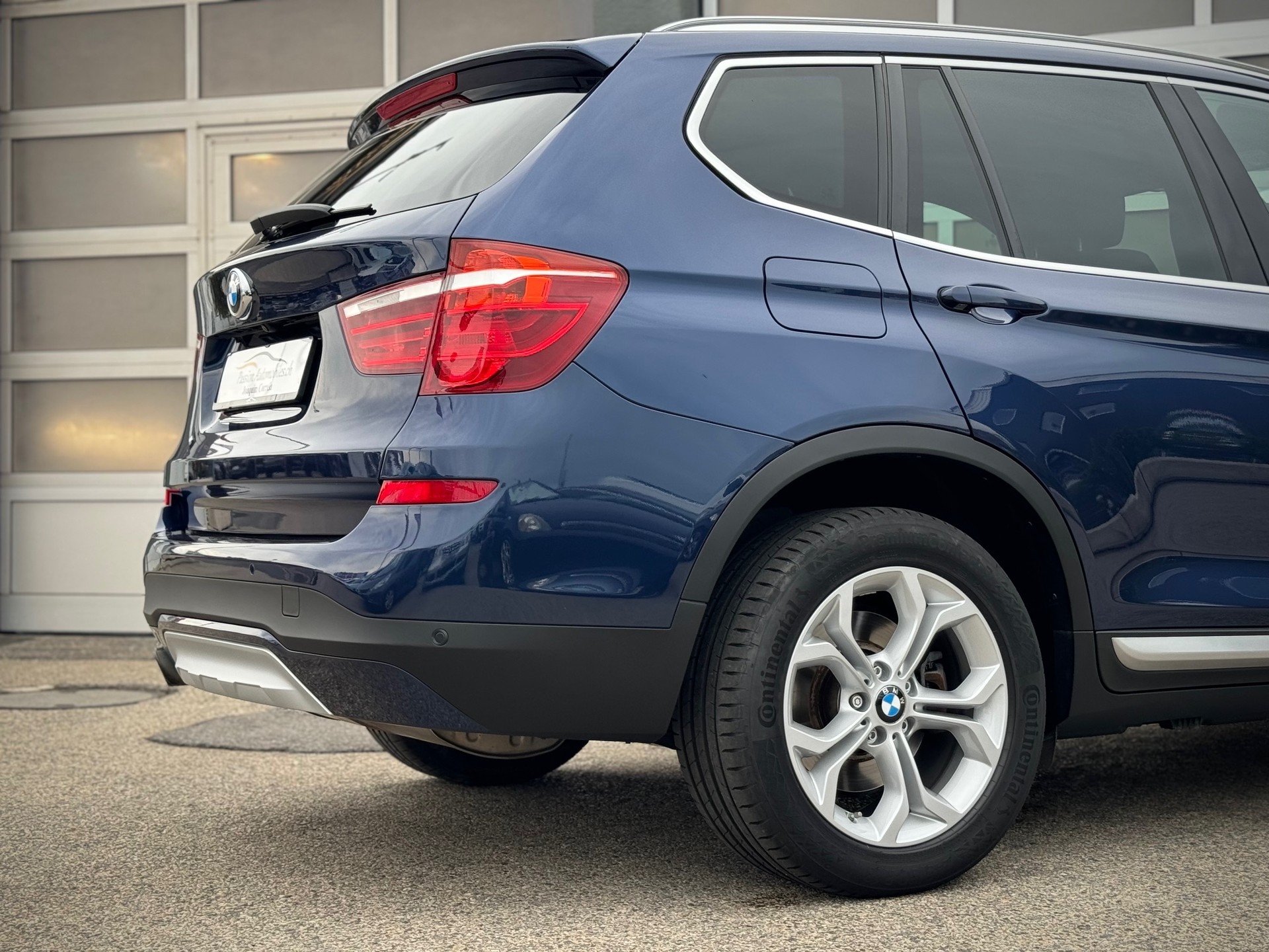 BMW X3 xDrive 28i xLine Steptronic - Véhicule Suisse (CH)-image-3