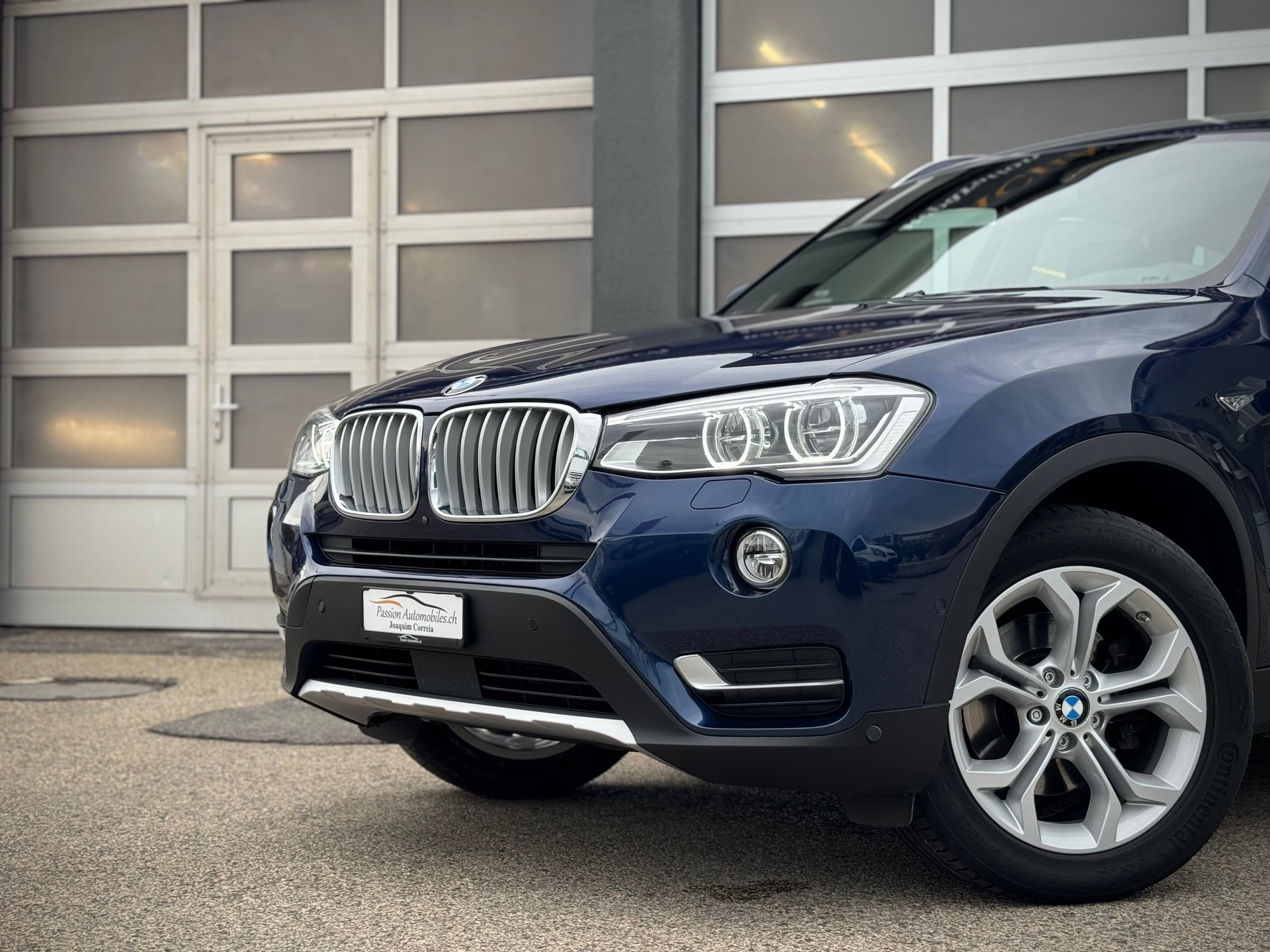 BMW X3 xDrive 28i xLine Steptronic - Véhicule Suisse (CH)-image-2