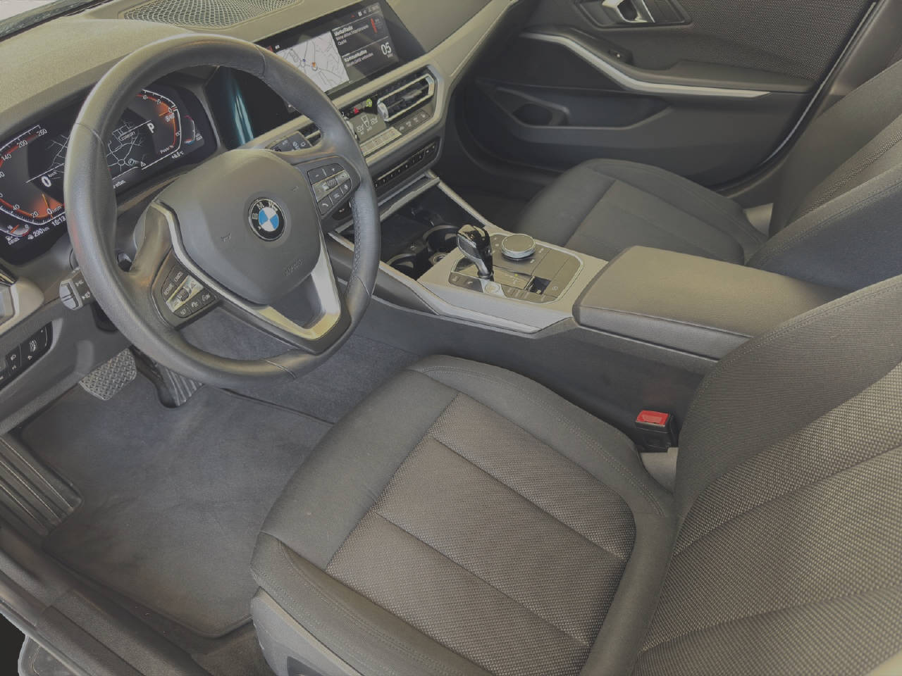 BMW 3er Reihe G21 Touring 320d xDrive-image-10