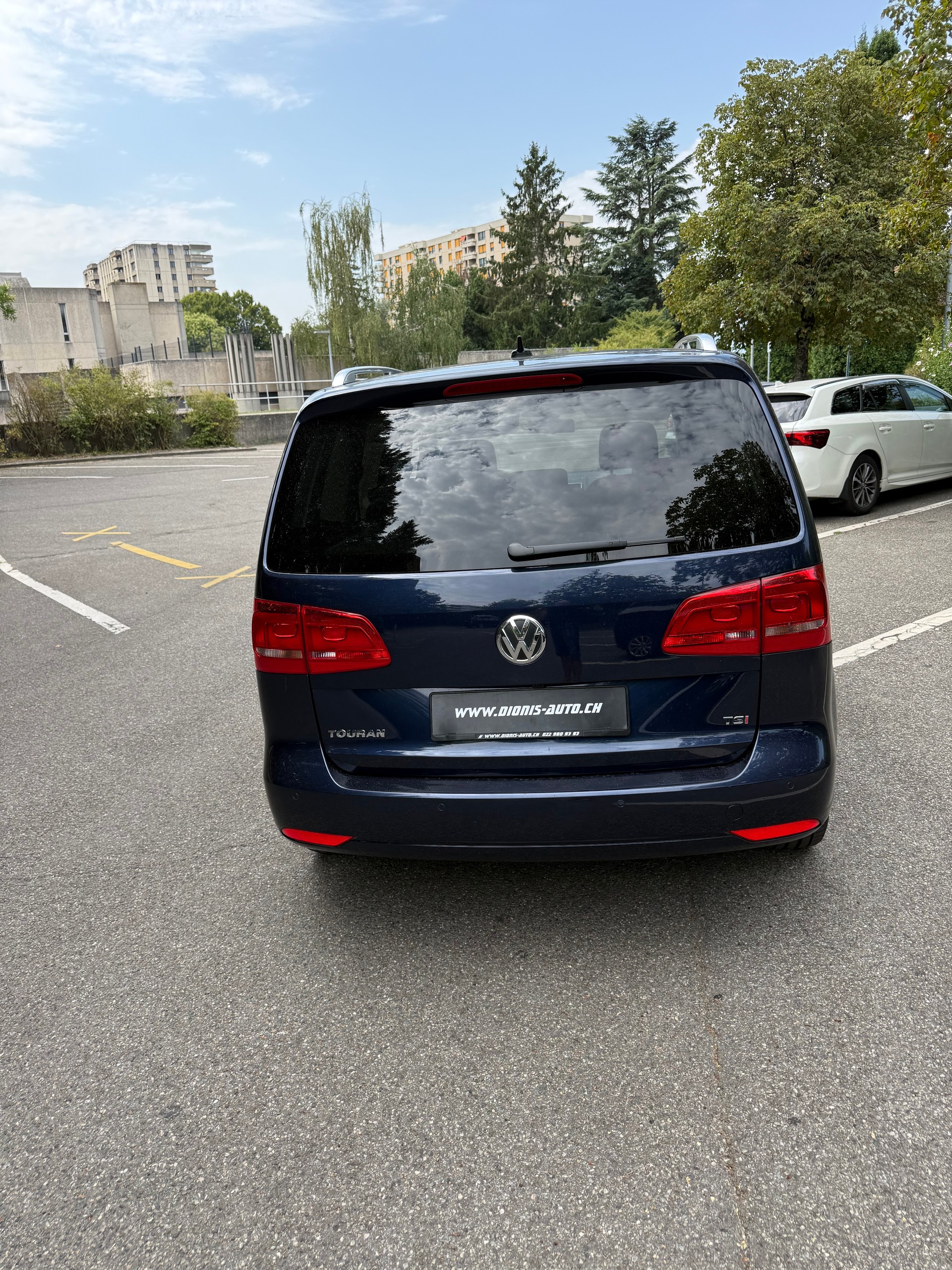 VW Touran 1.4 TSI Comfortline DSG-showroom-element-3