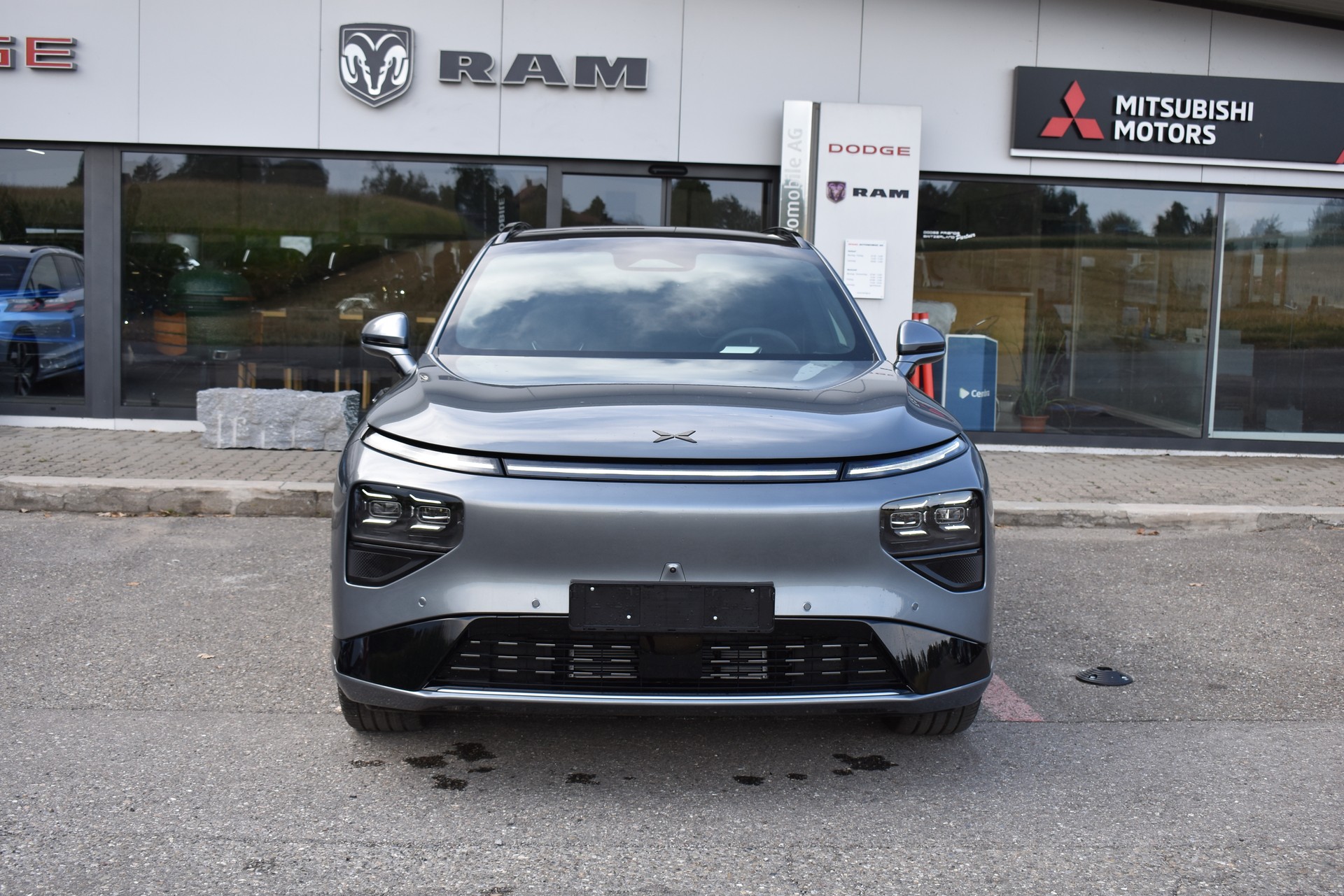 XPENG G9 93kWh Performance AWD-image-1