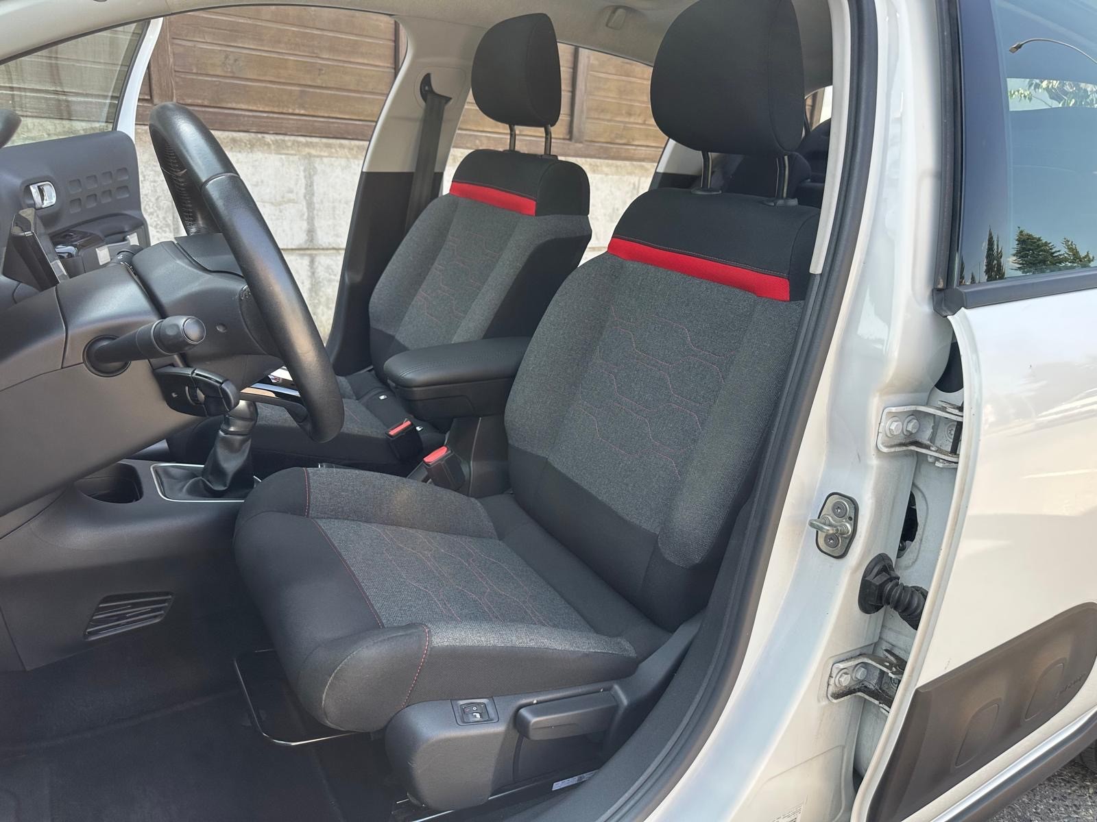 CITROEN C3 1.2i PureTech Shine-image-10