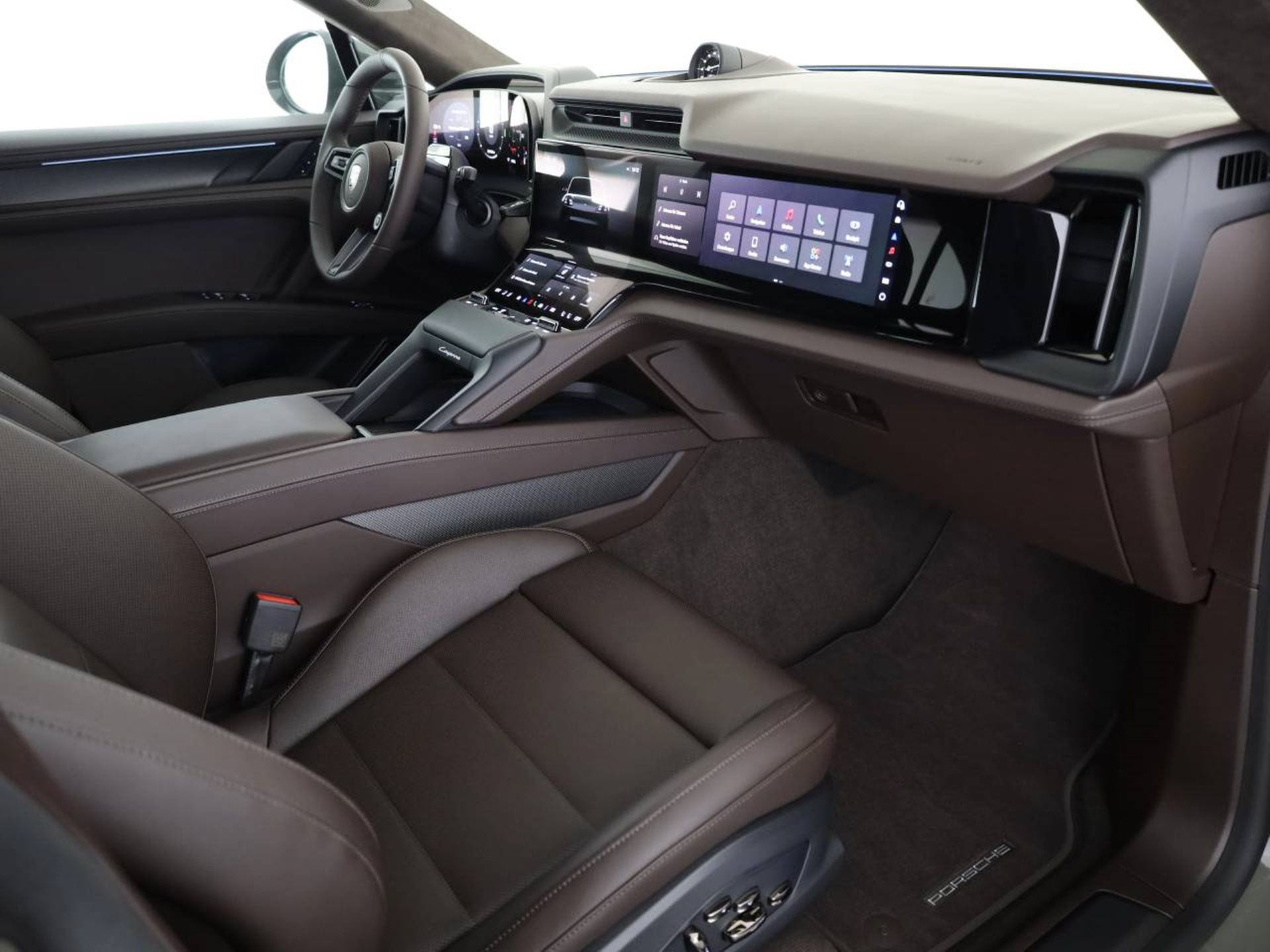 PORSCHE Cayenne Turbo Coupé Electric-image-14